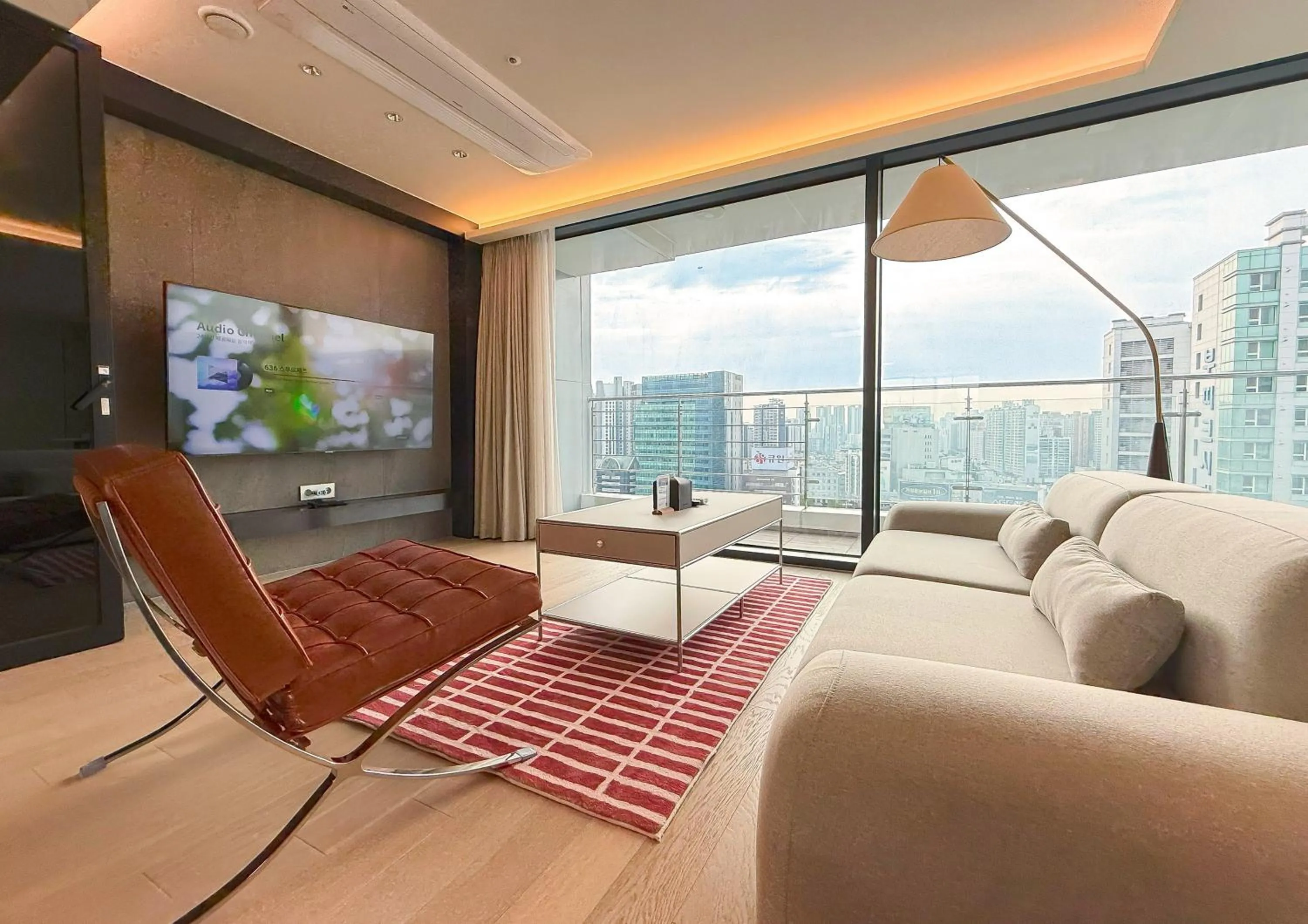 Living room in UH FLAT Signature DAEGU