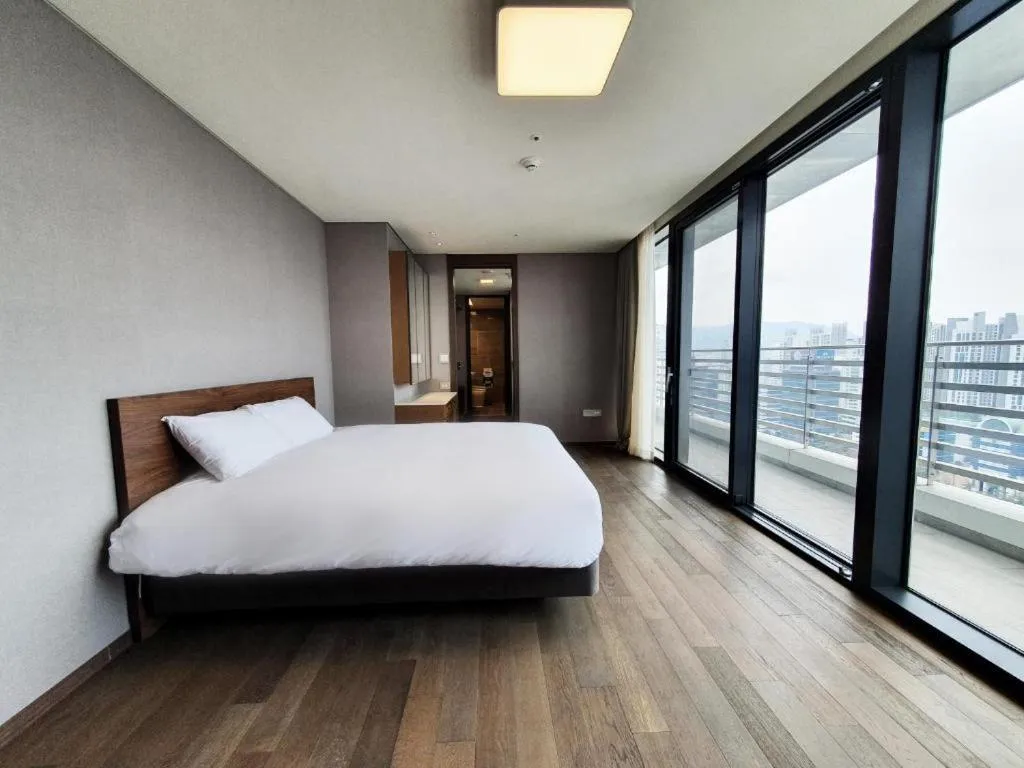 Bed in UH FLAT Signature DAEGU