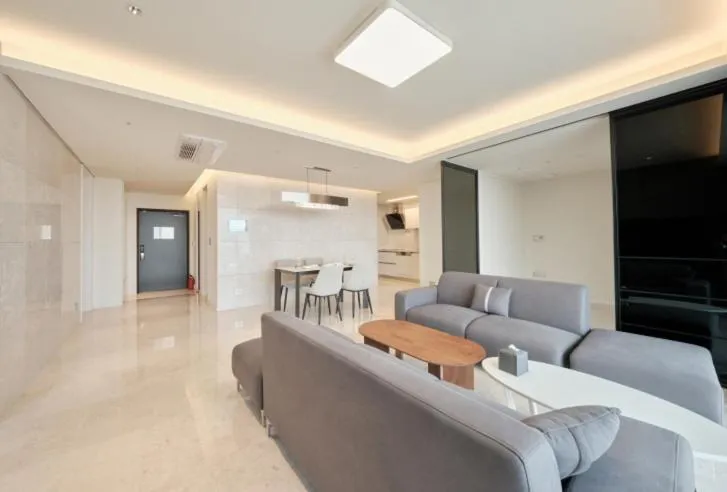 UH FLAT Signature DAEGU