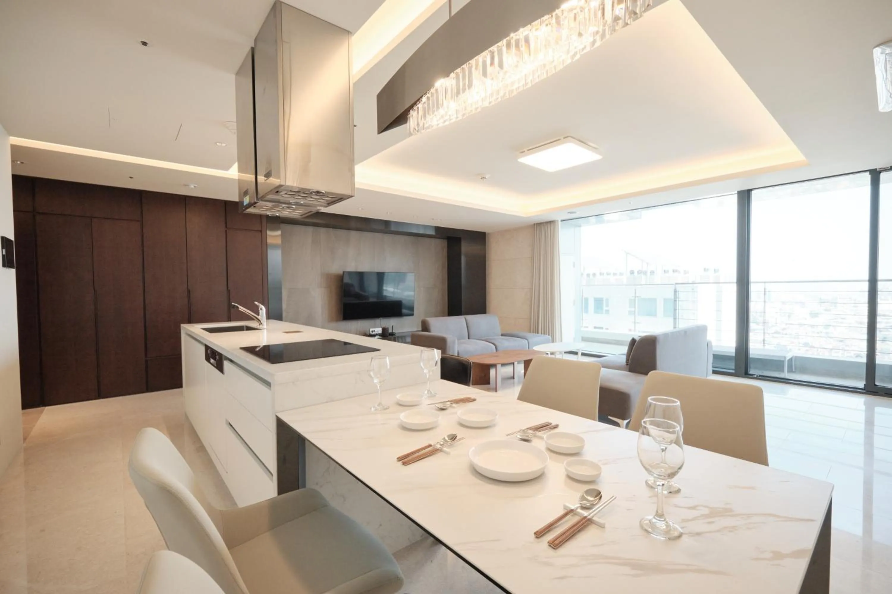 Dining area in UH FLAT Signature DAEGU