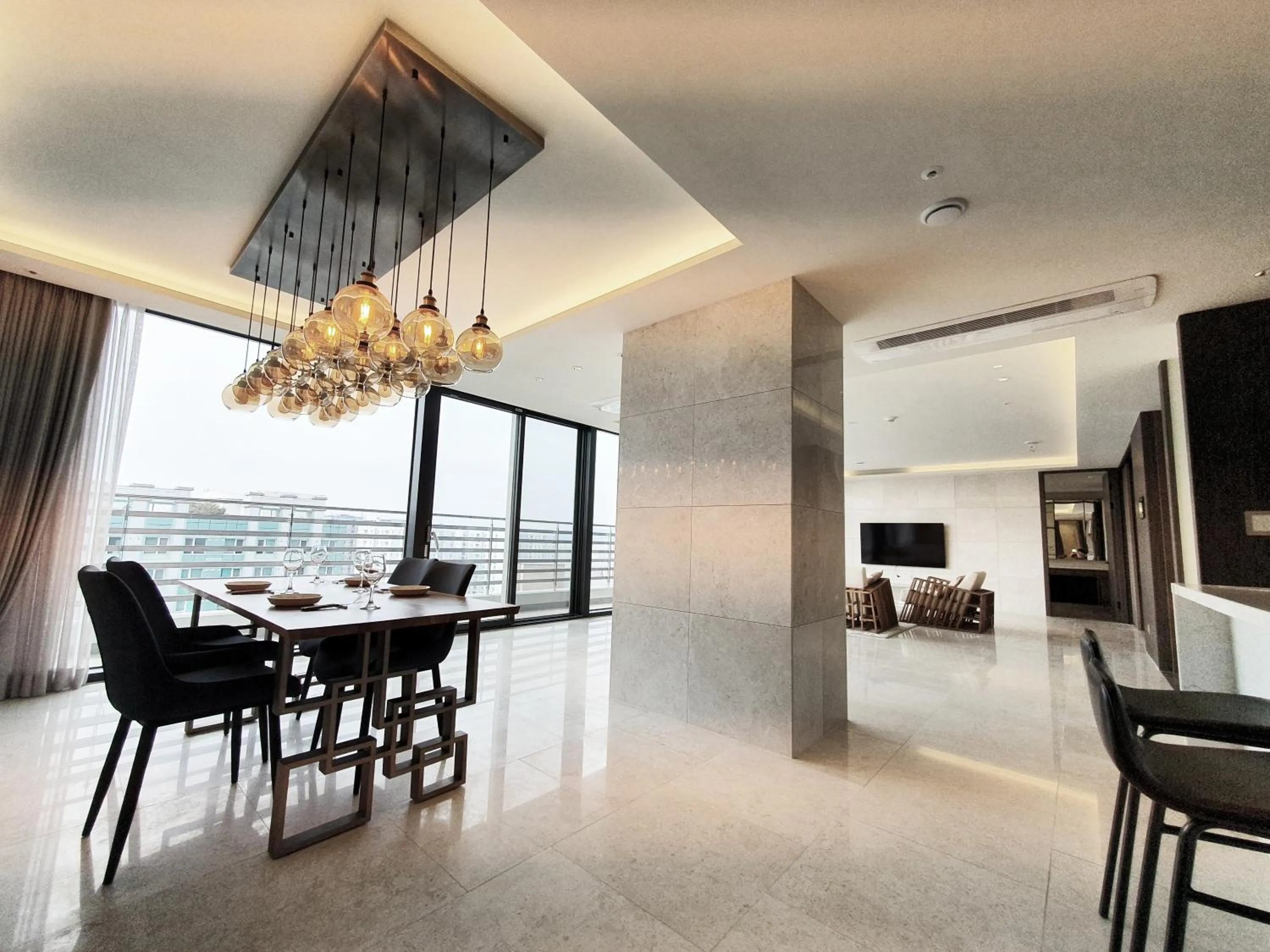 TV and multimedia in UH FLAT Signature DAEGU