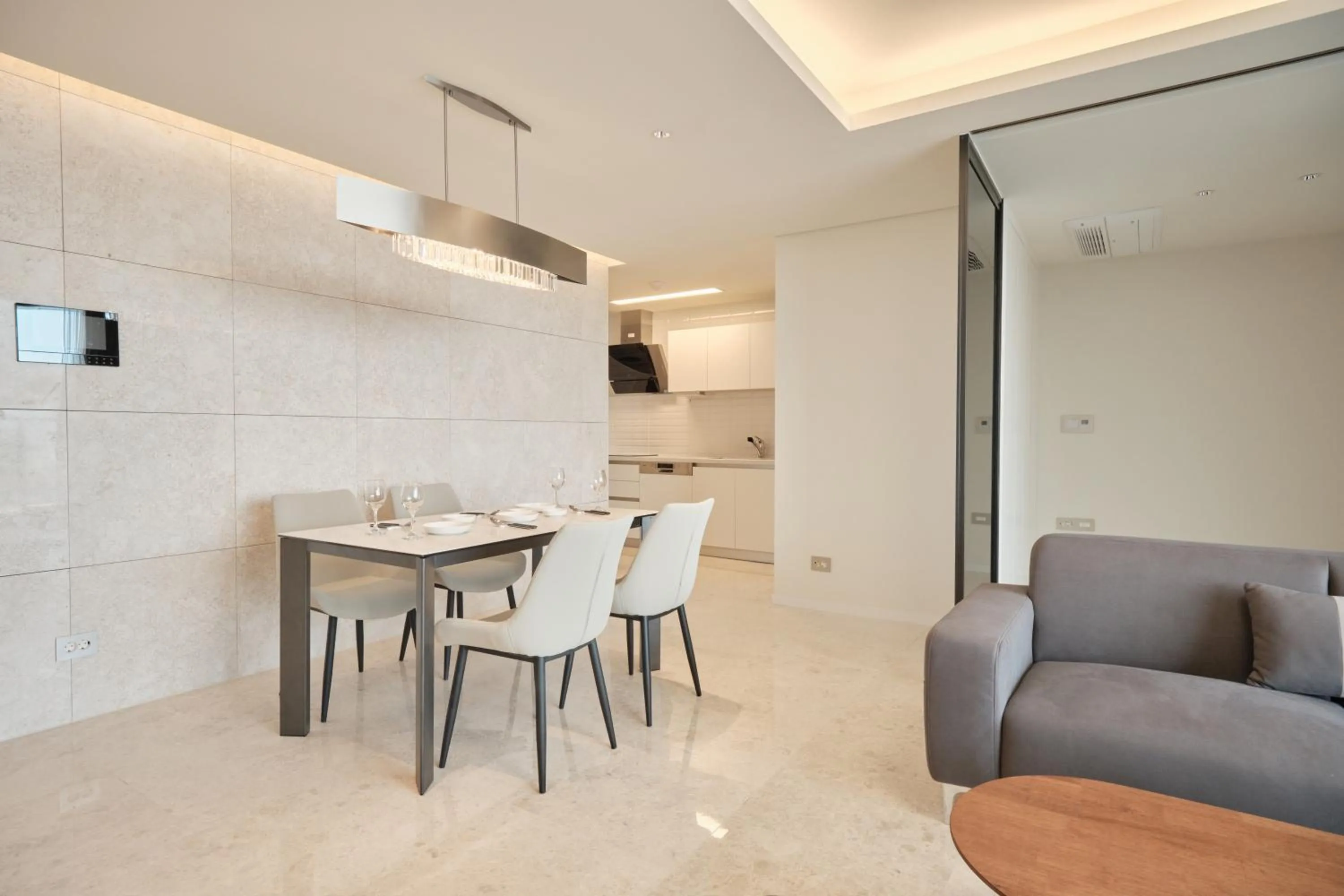 Kitchen or kitchenette in UH FLAT Signature DAEGU