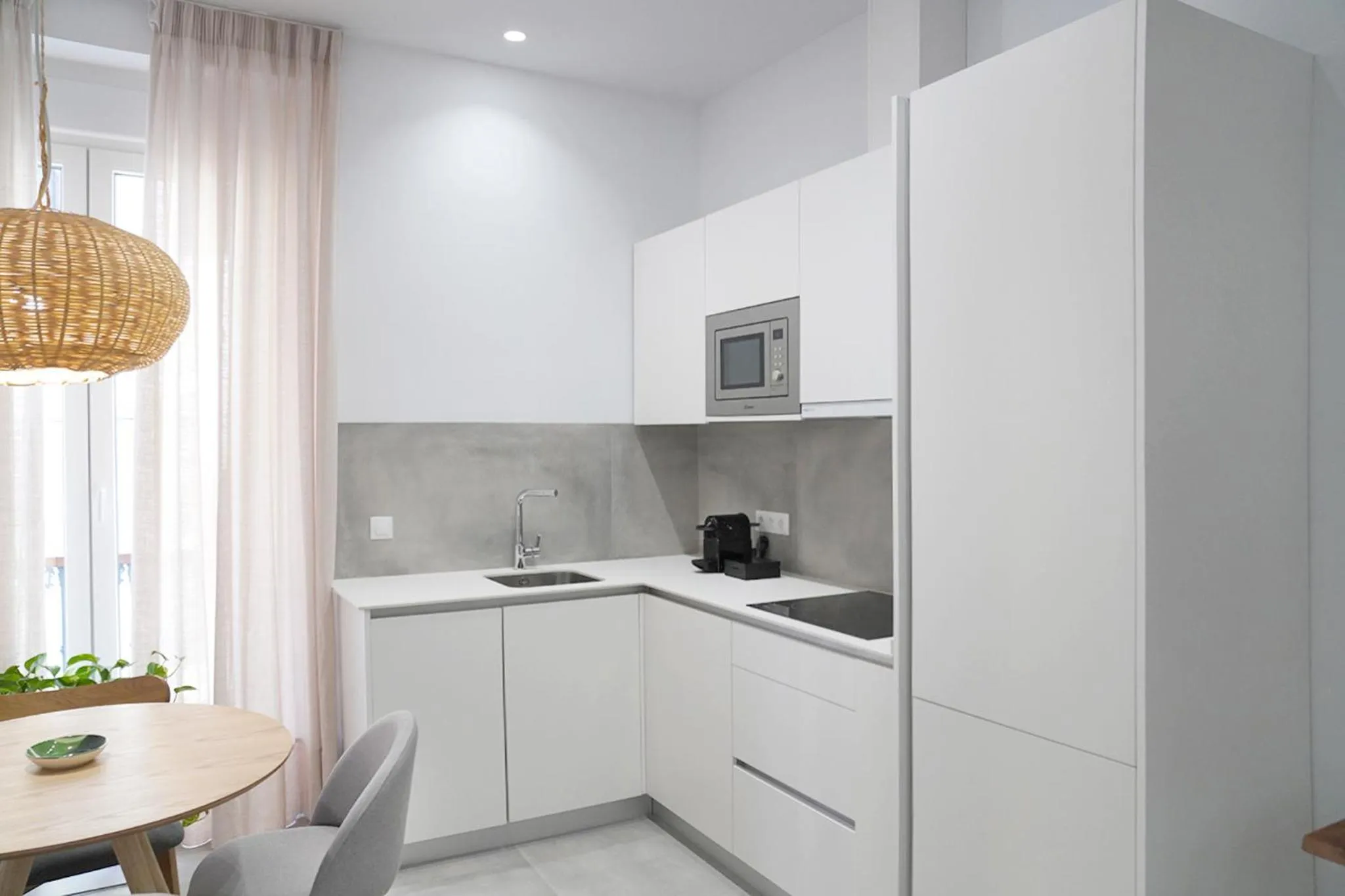 Kitchen or kitchenette in CASA DE LA VEGA SUITES