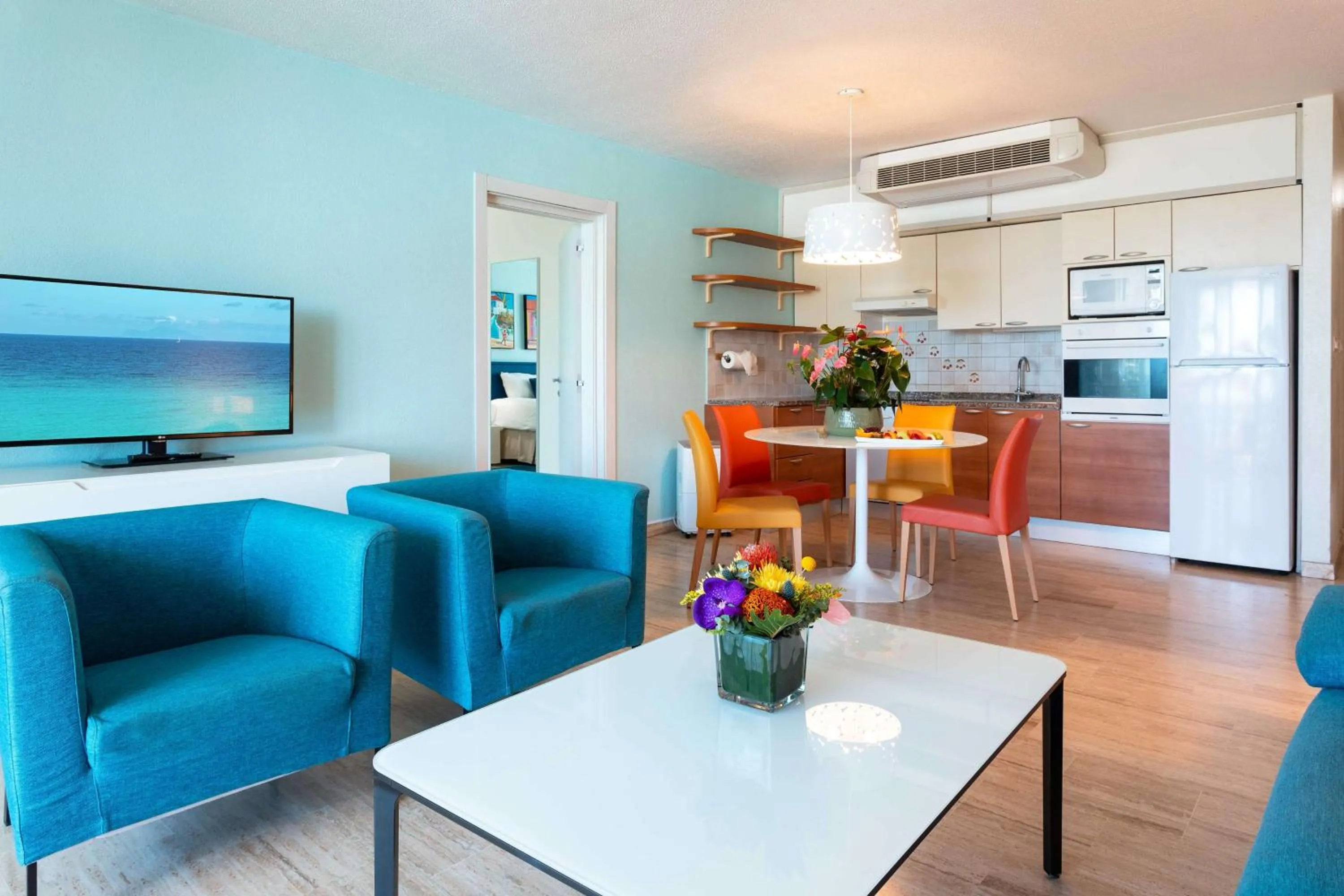 Kitchen or kitchenette in Royal Islander Club Resort La Plage