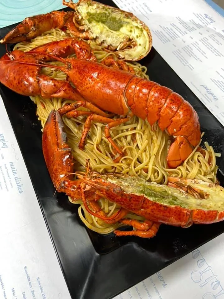 Restaurant/places to eat in Castro Hotel