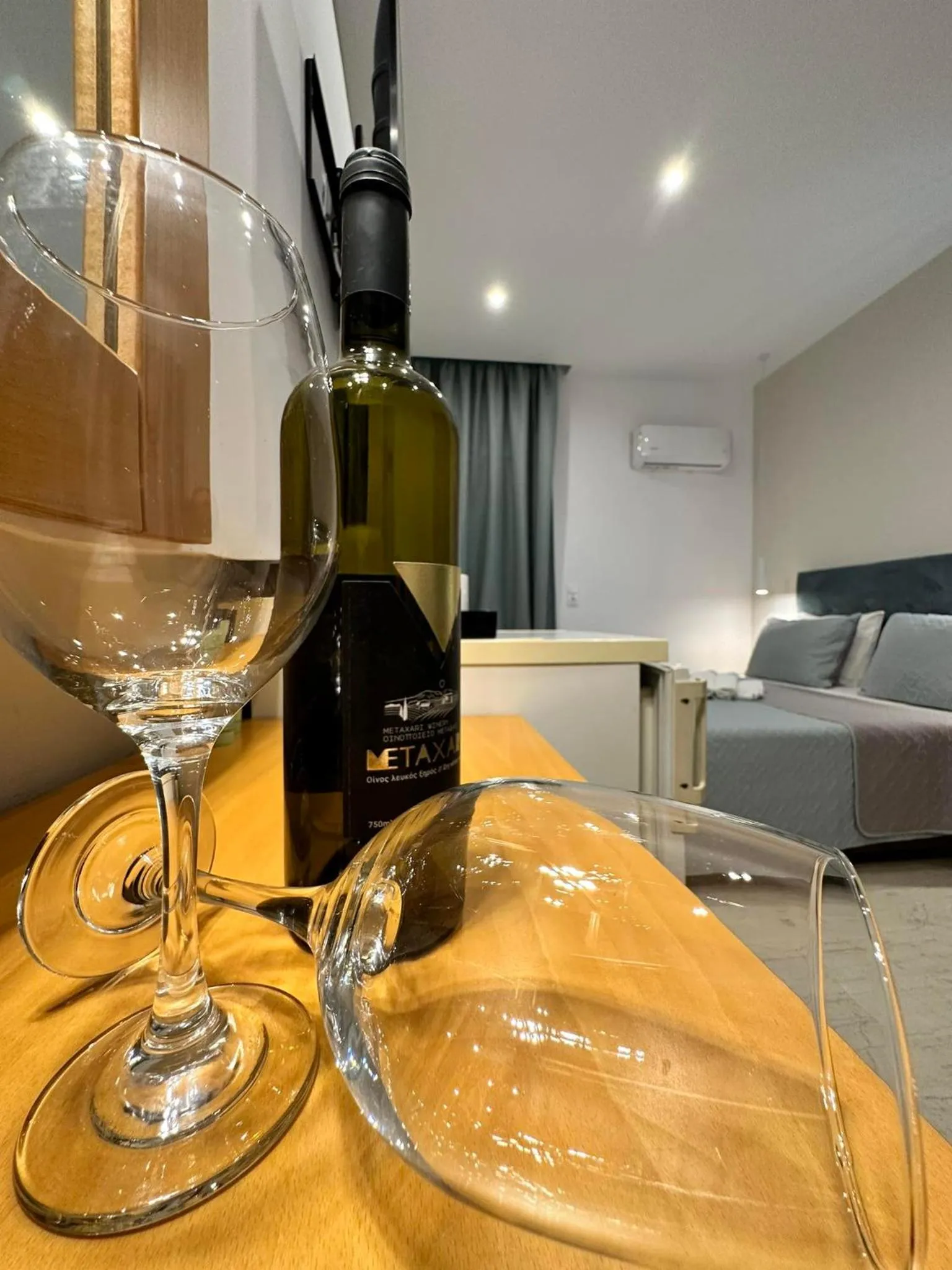 Drinks in Castro Hotel