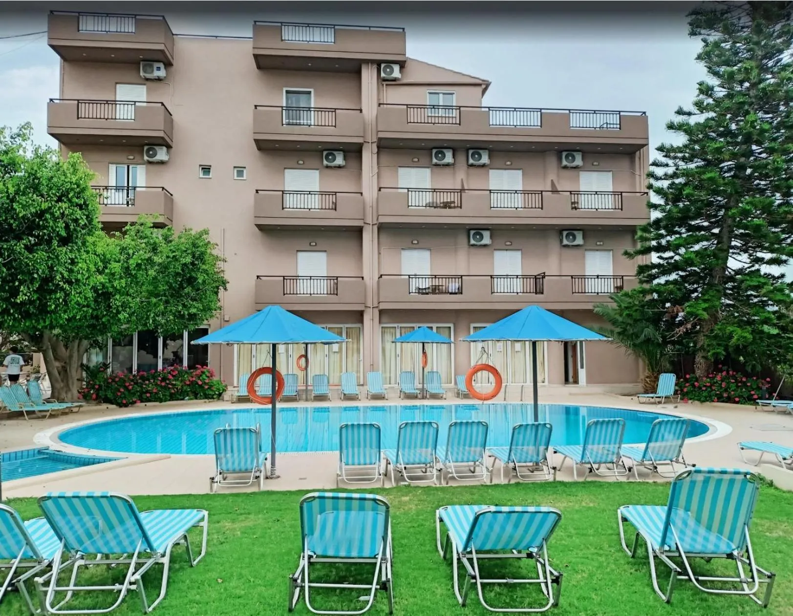 Property building in Castro Hotel