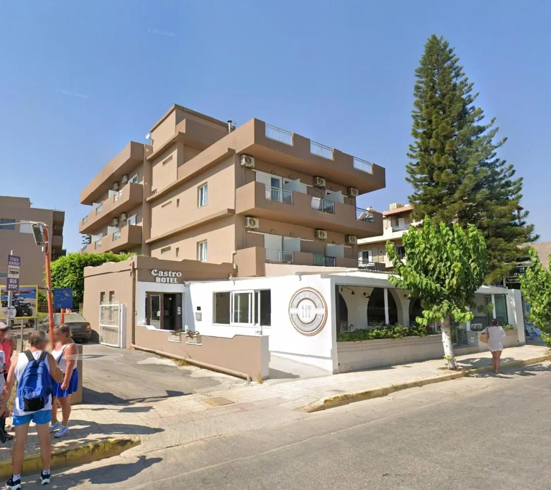 Property building in Castro Hotel