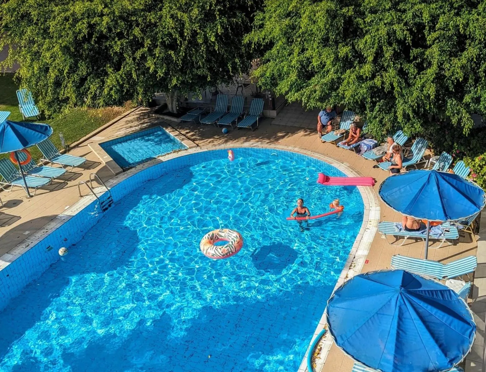 Property building in Castro Hotel