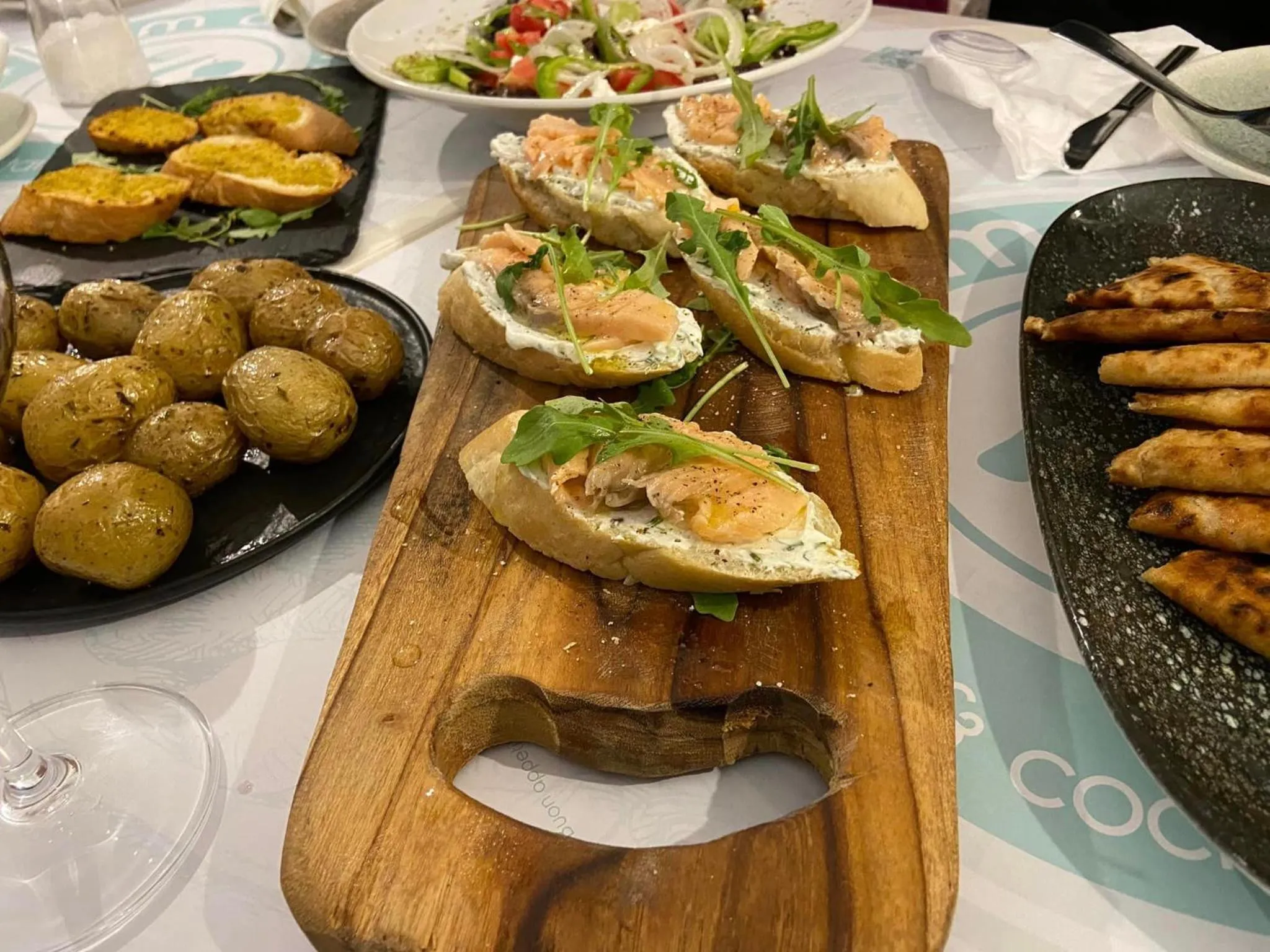 Restaurant/places to eat in Castro Hotel