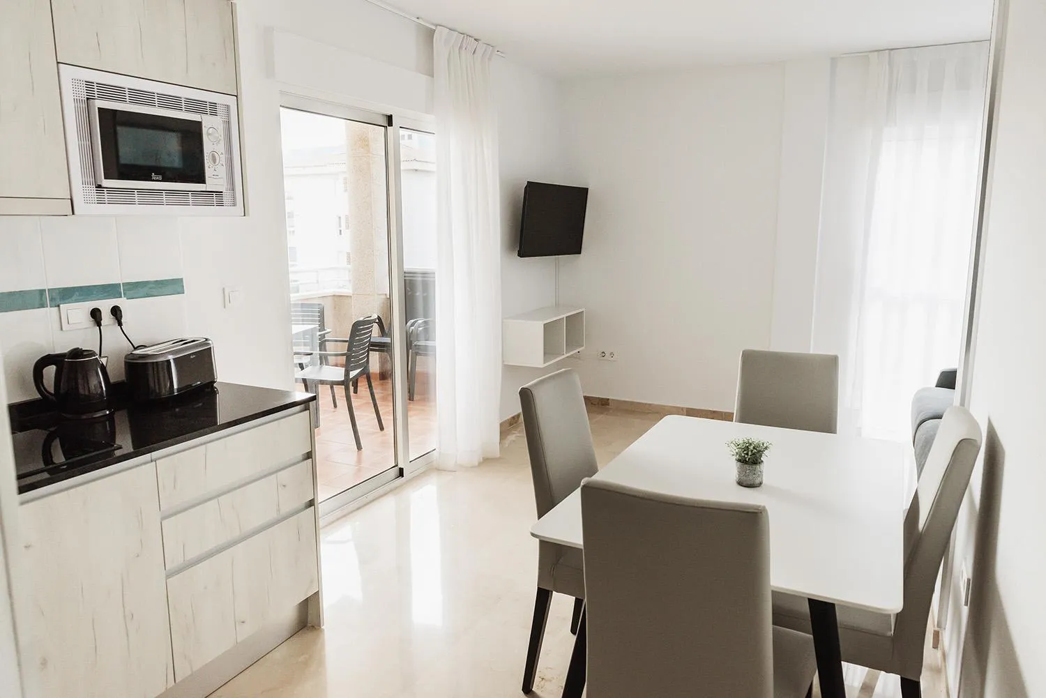 Kitchen or kitchenette in Nacavi Albir Aparthotel