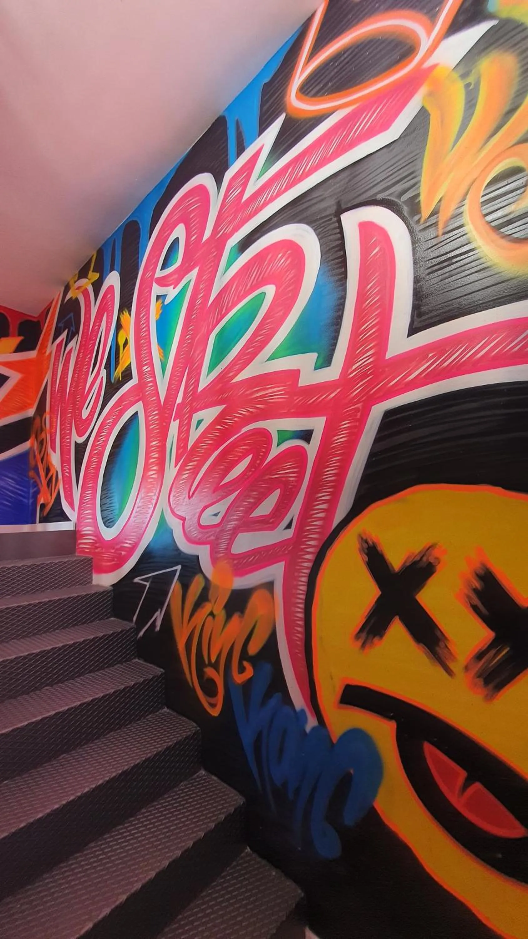 We Street Hostel - Albergue