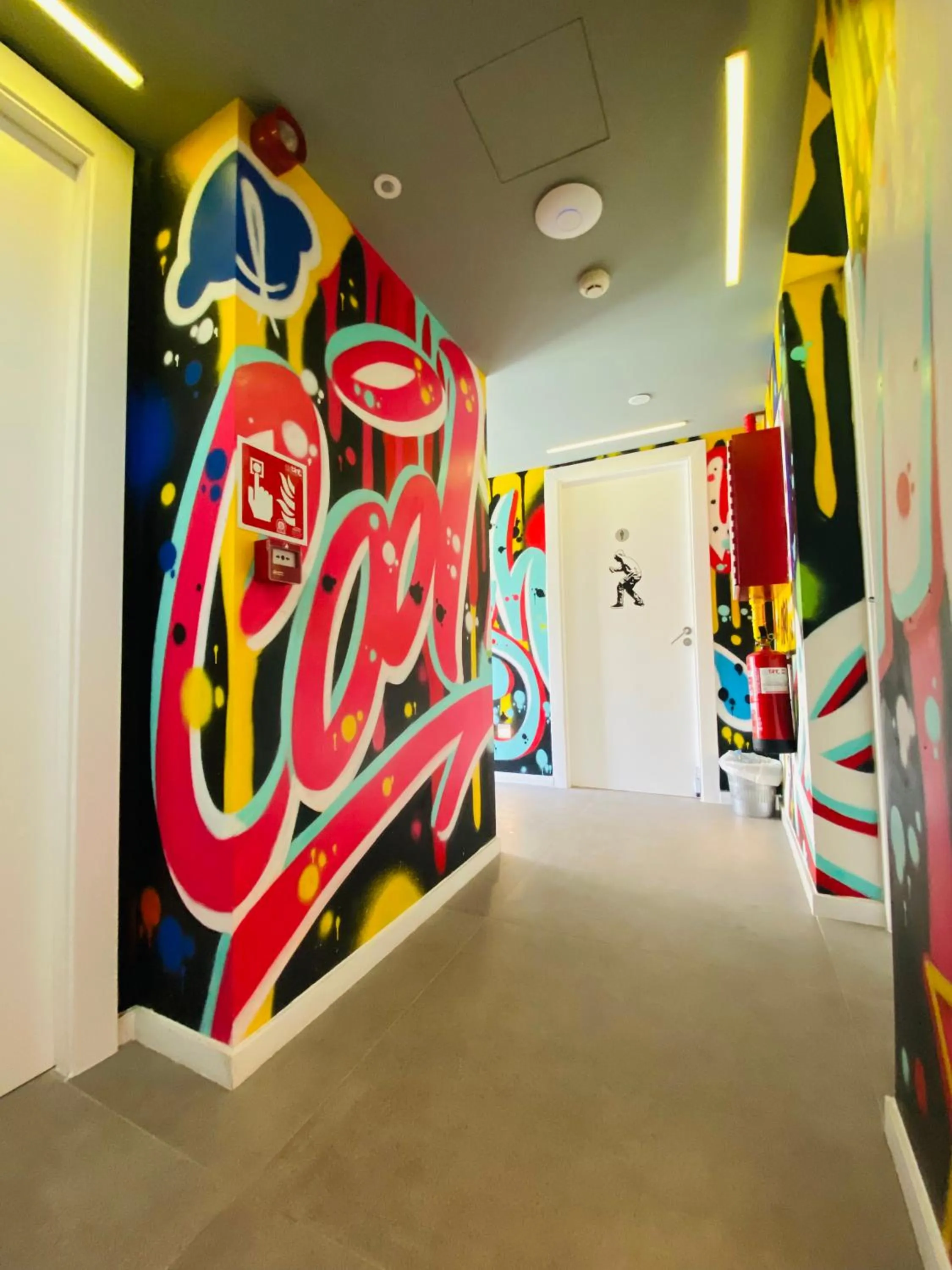 We Street Hostel - Albergue