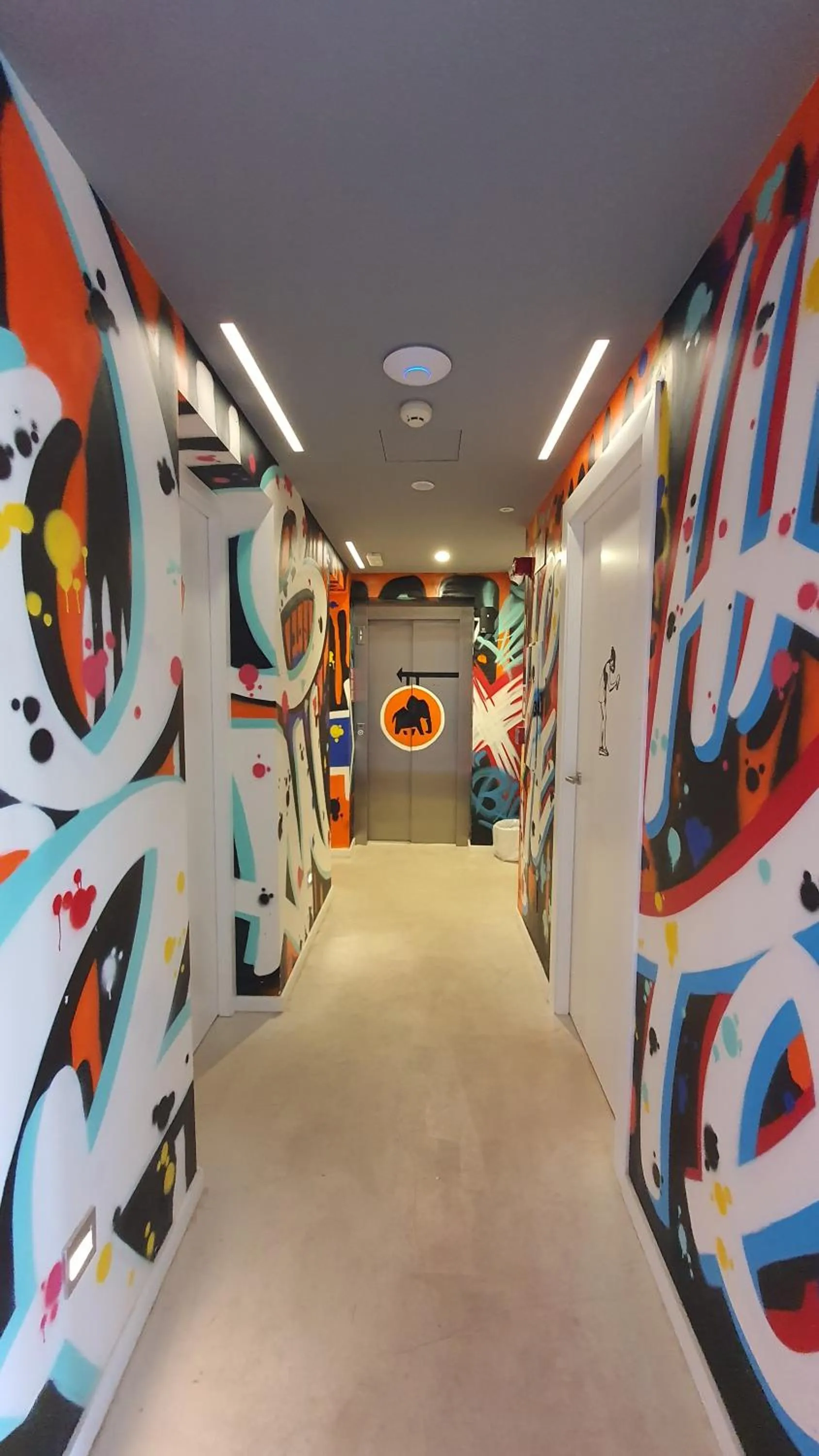 We Street Hostel - Albergue