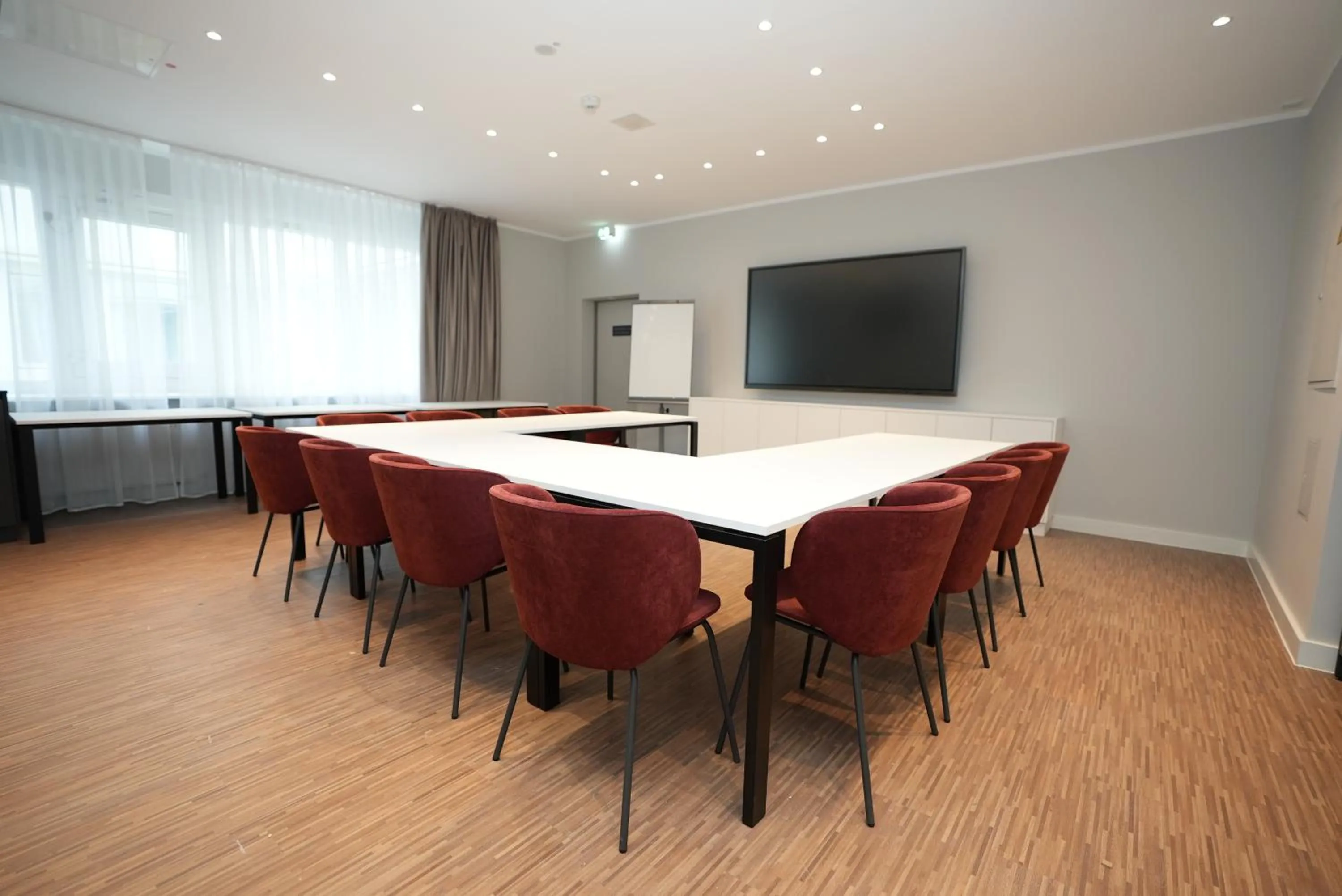 room service in Boutique Kaiser - Hotel & Apartments