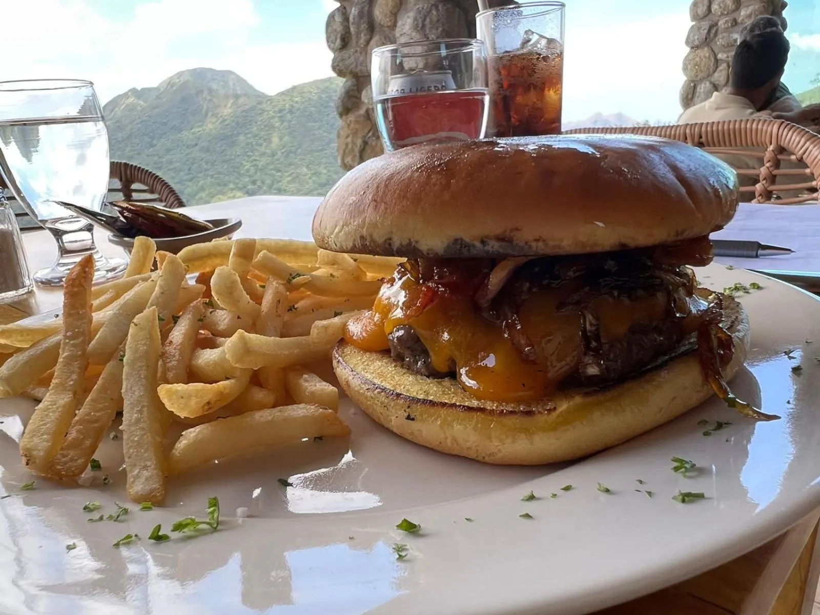 Restaurant/places to eat in Nomada Republic Hotel El valle