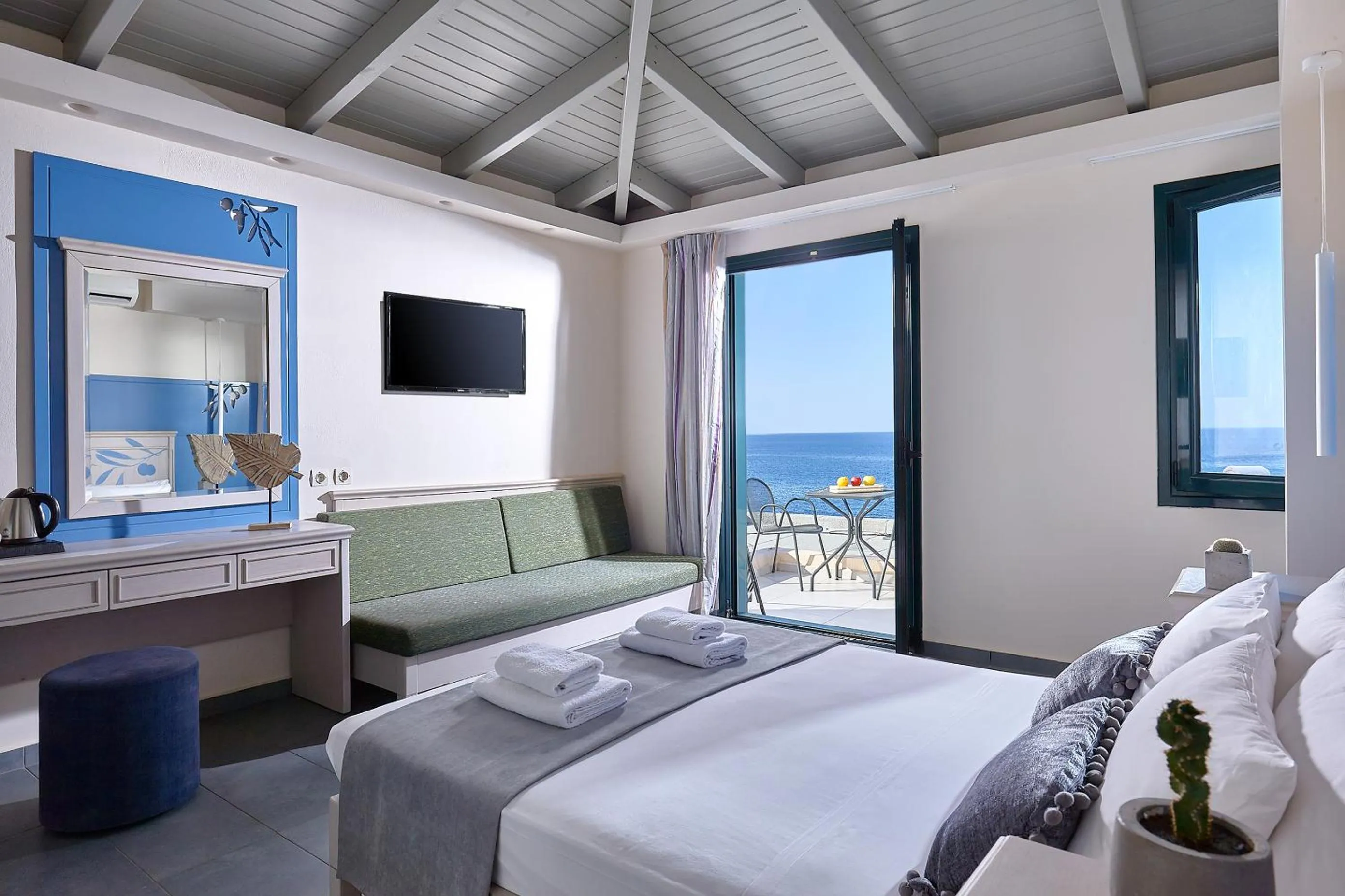 Photo of the whole room, Bed in Castello Village Resort