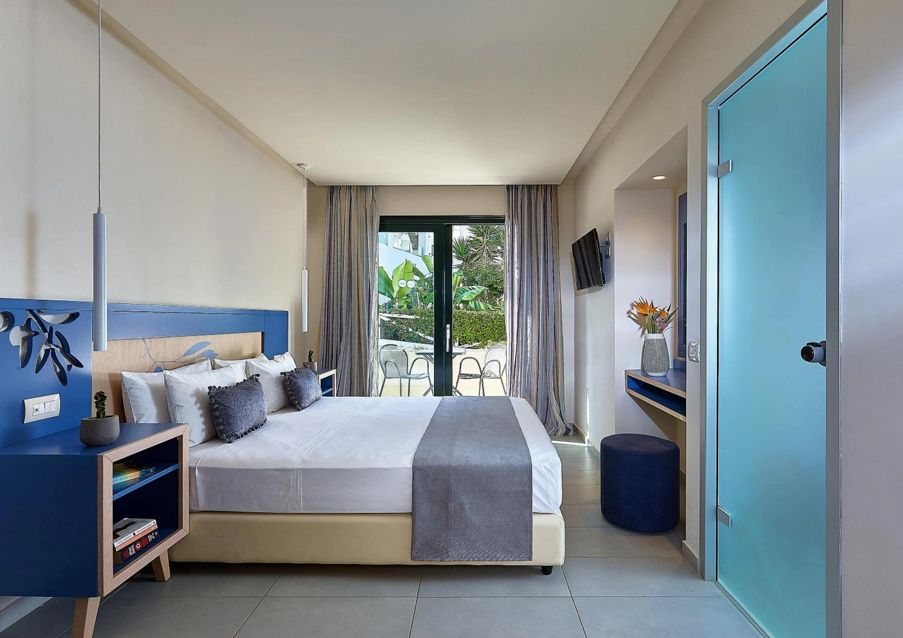 Photo of the whole room, Bed in Castello Village Resort