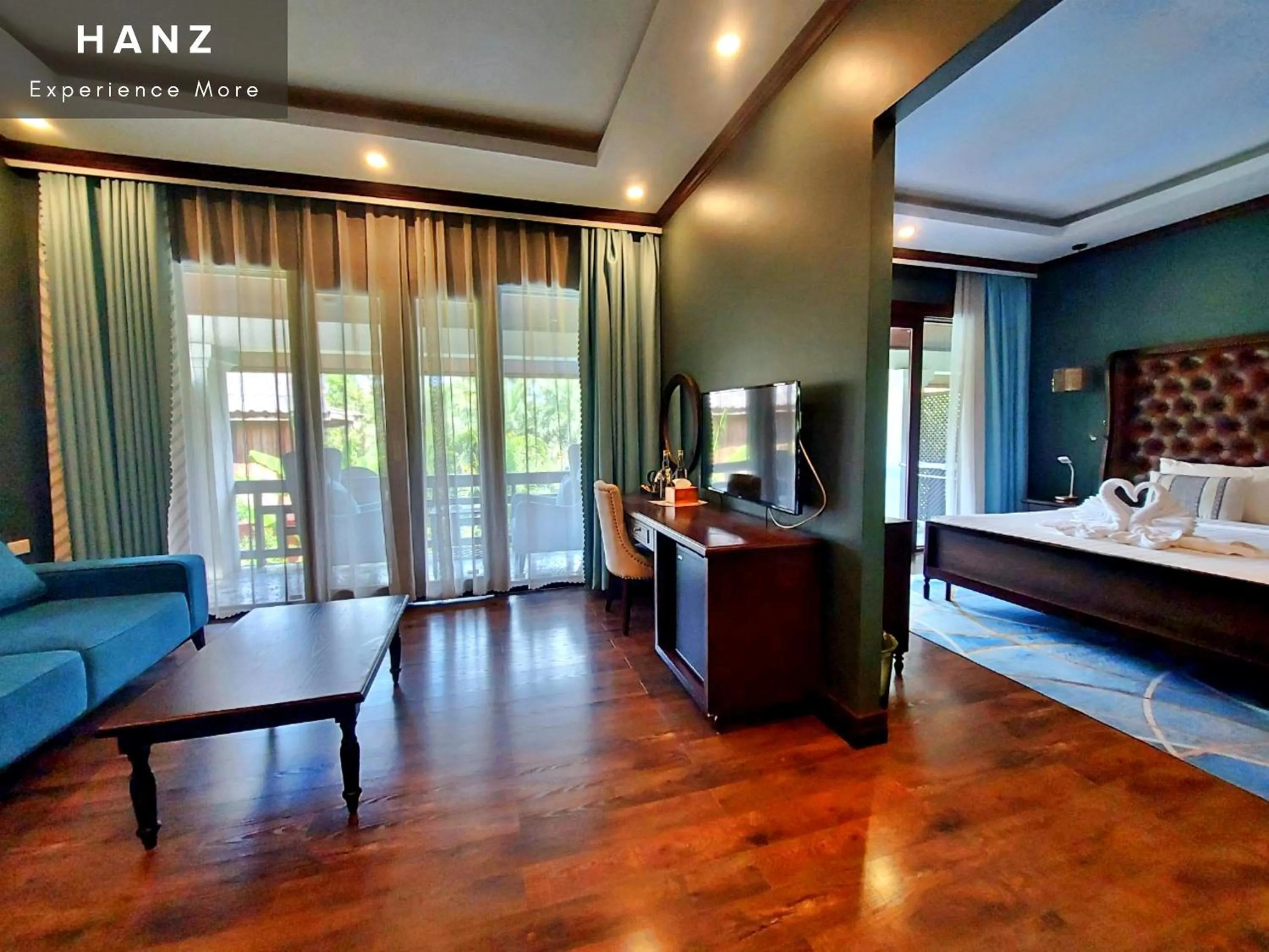 Bed in Sunrise Hotel Luang Prabang MekongRiver