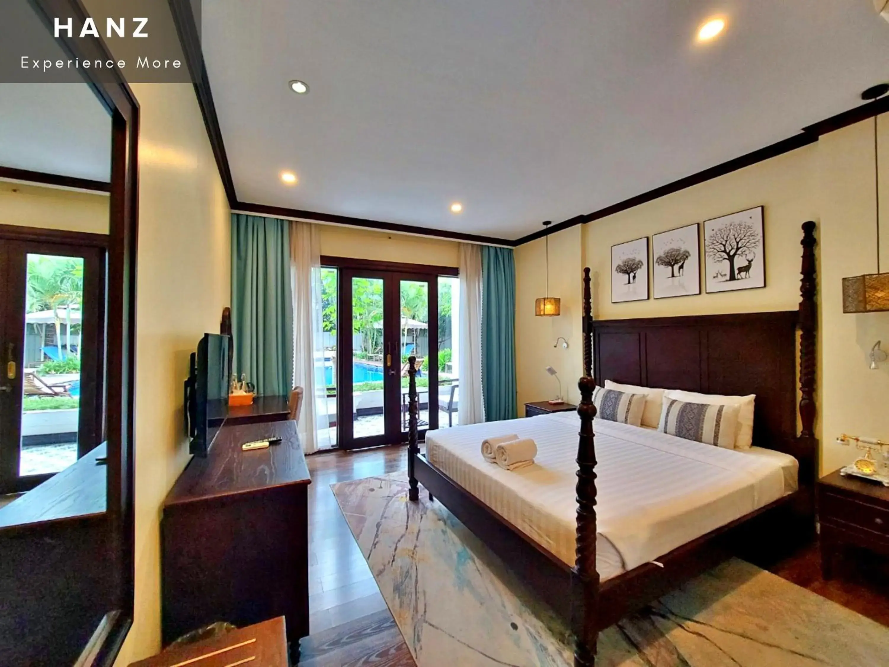 Deluxe Double Room with Balcony in Sunrise Hotel Luang Prabang MekongRiver Deluxe Double Room with Balcony in Sunrise Hotel Luang Prabang MekongRiver