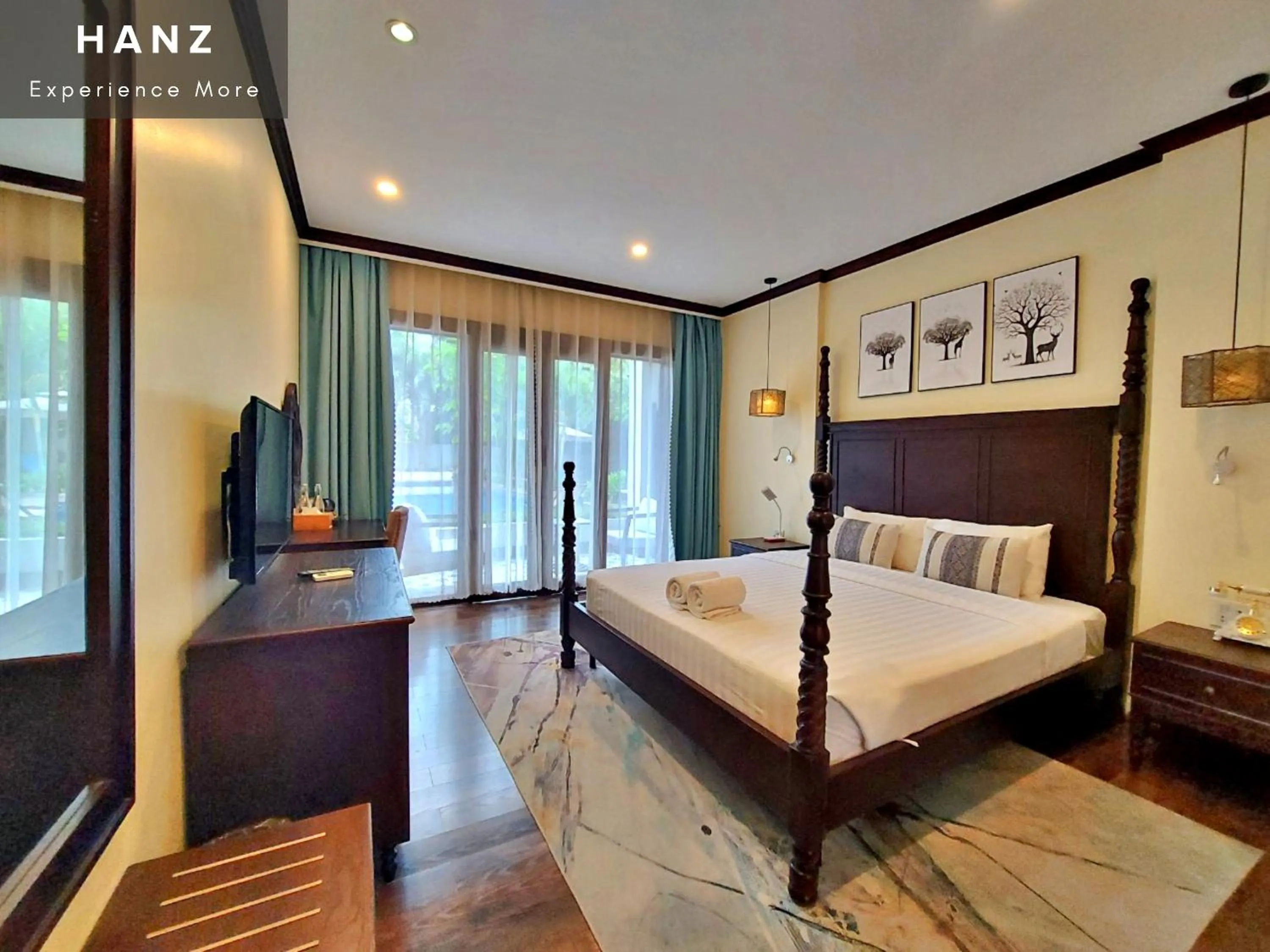 Bed in Sunrise Hotel Luang Prabang MekongRiver