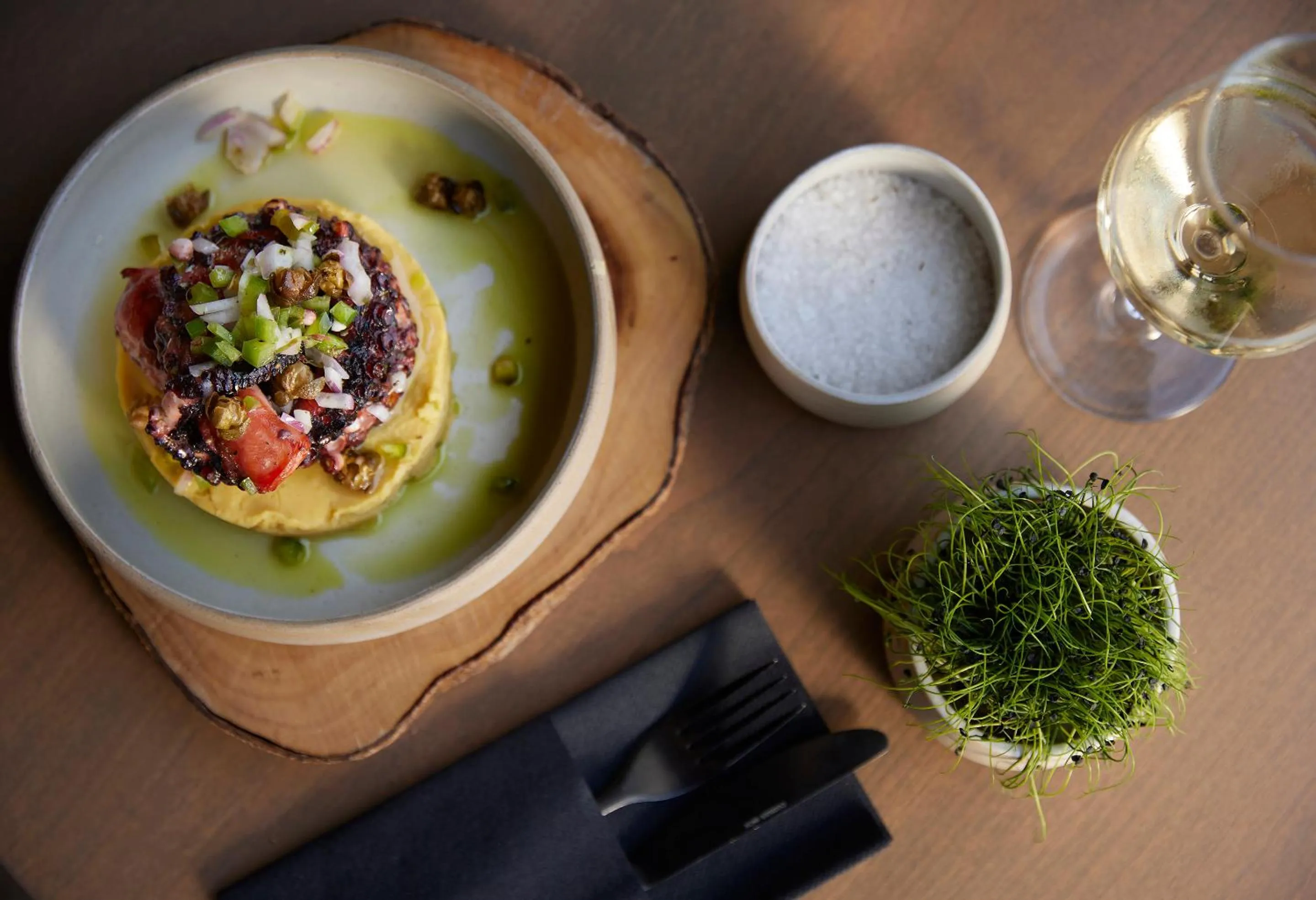 Restaurant/places to eat in Asterion Suites & Spa - Designed for Adults