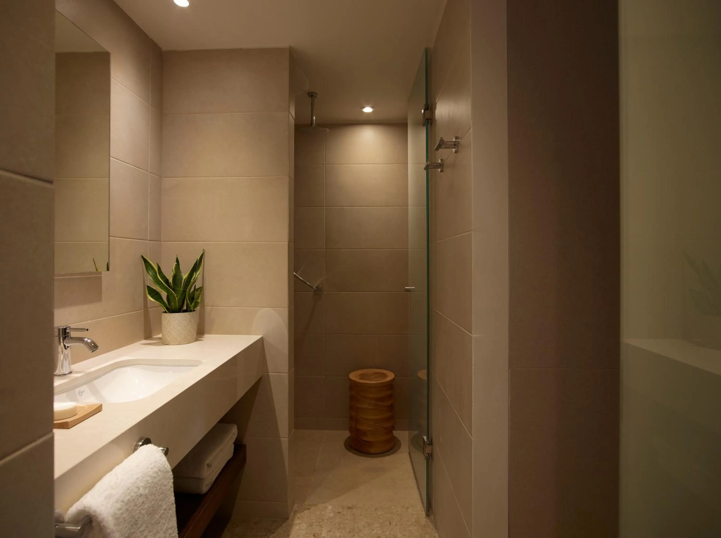 Bathroom in Asterion Suites & Spa - Designed for Adults
