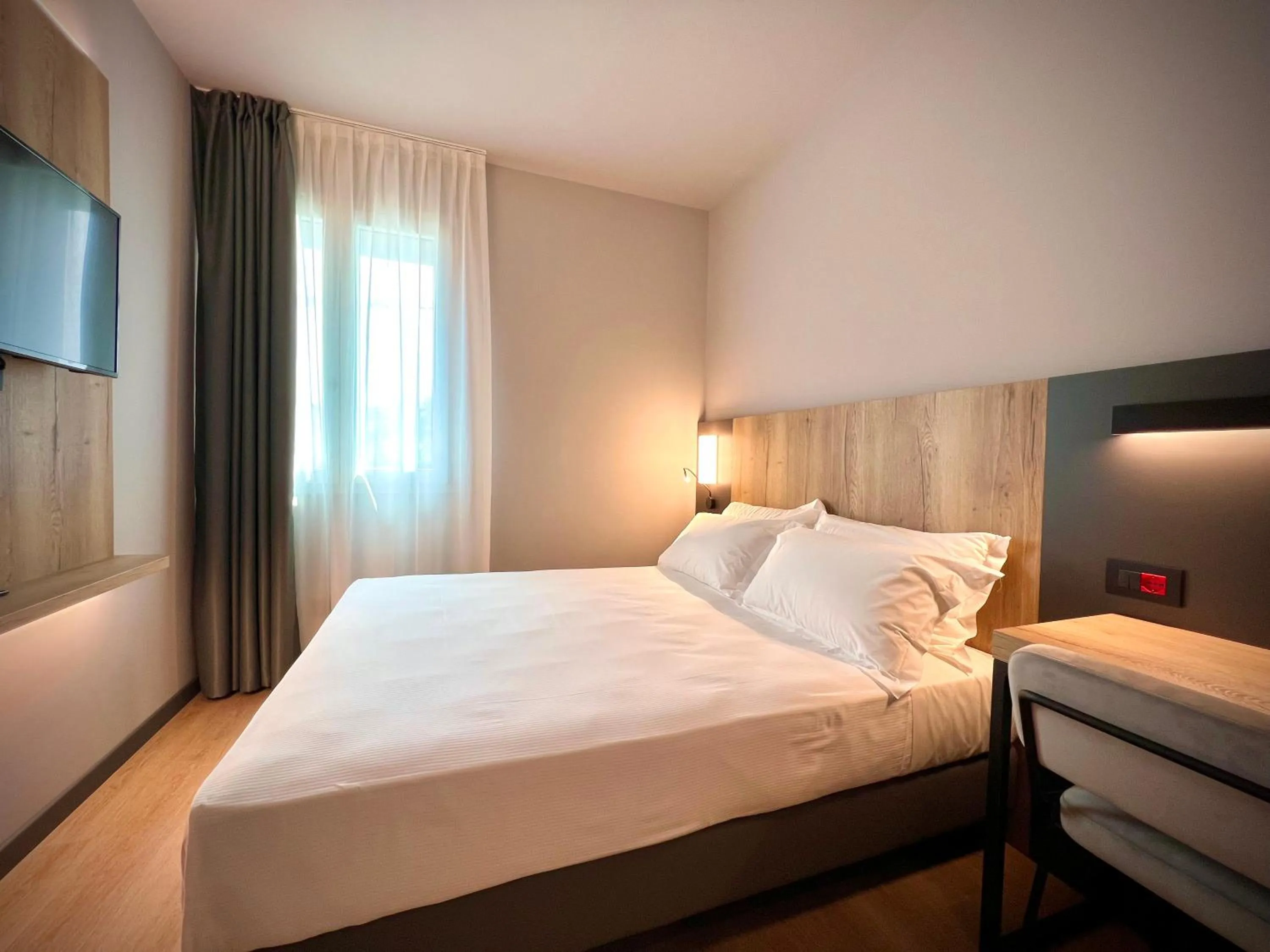 Photo of the whole room, Bed in Hotel Leonessa