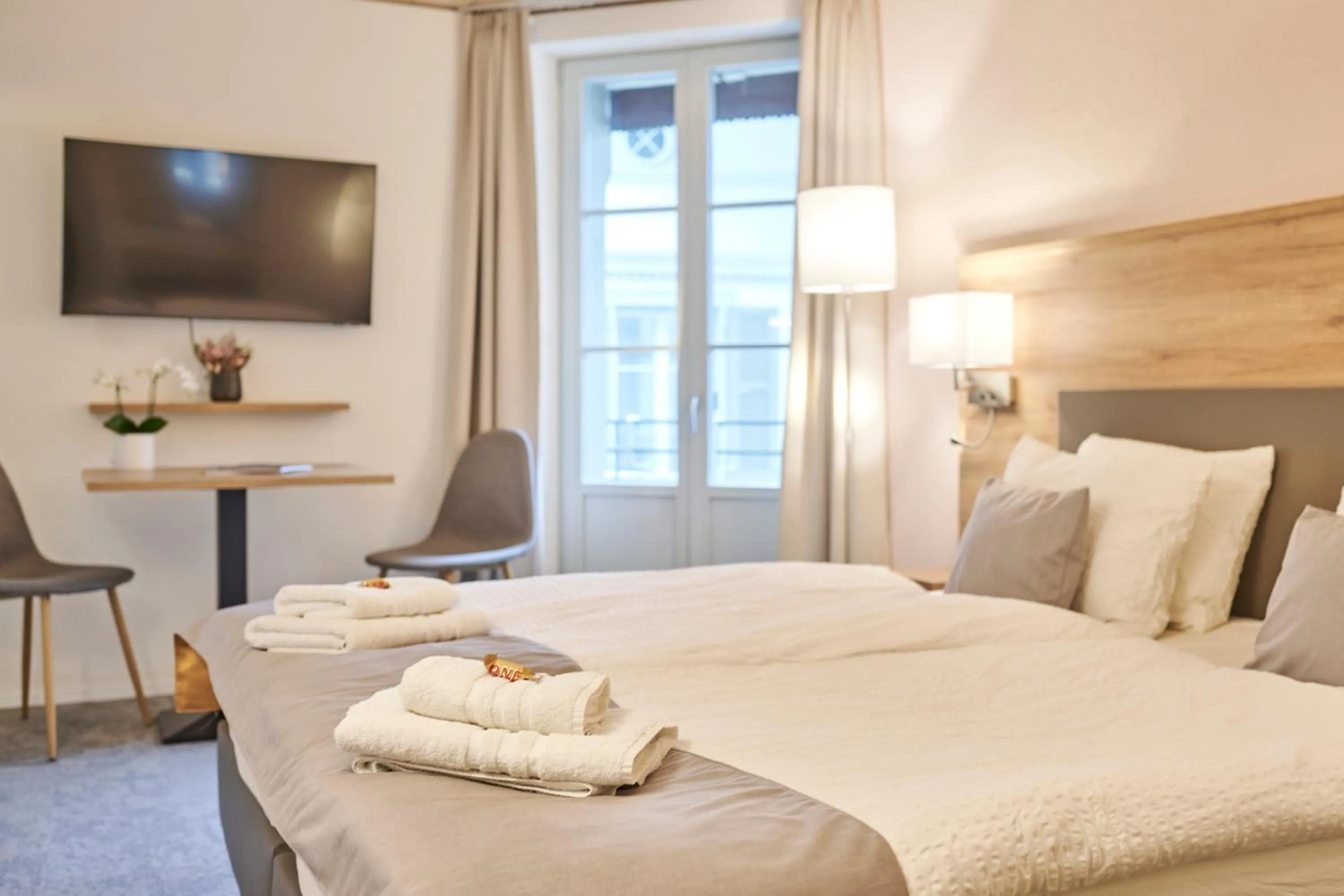 Bed in Aparthotel Krone - Self Check-In