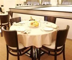 Restaurant/places to eat in Saint George Hotel