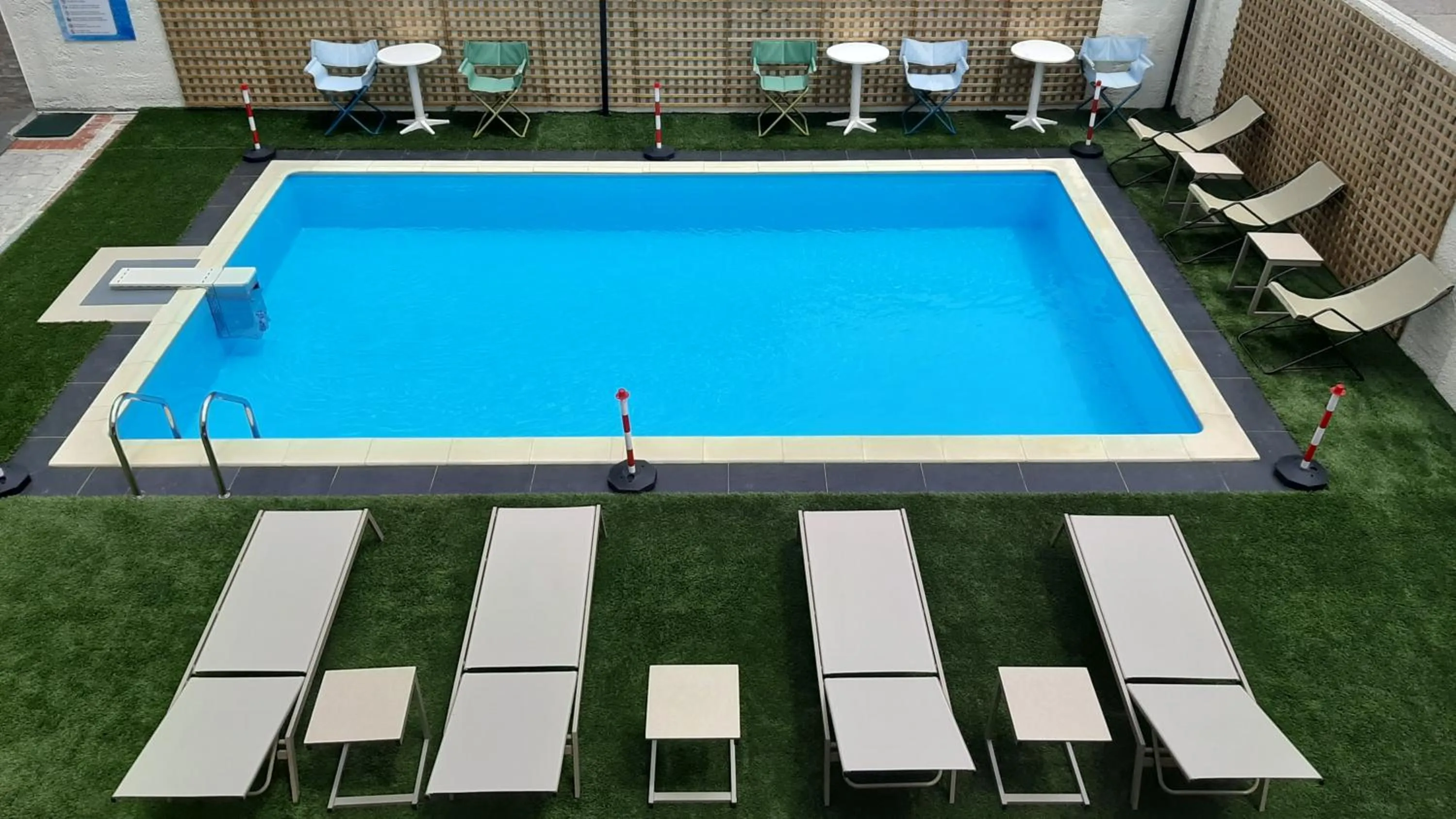 Swimming pool in Saint George Hotel