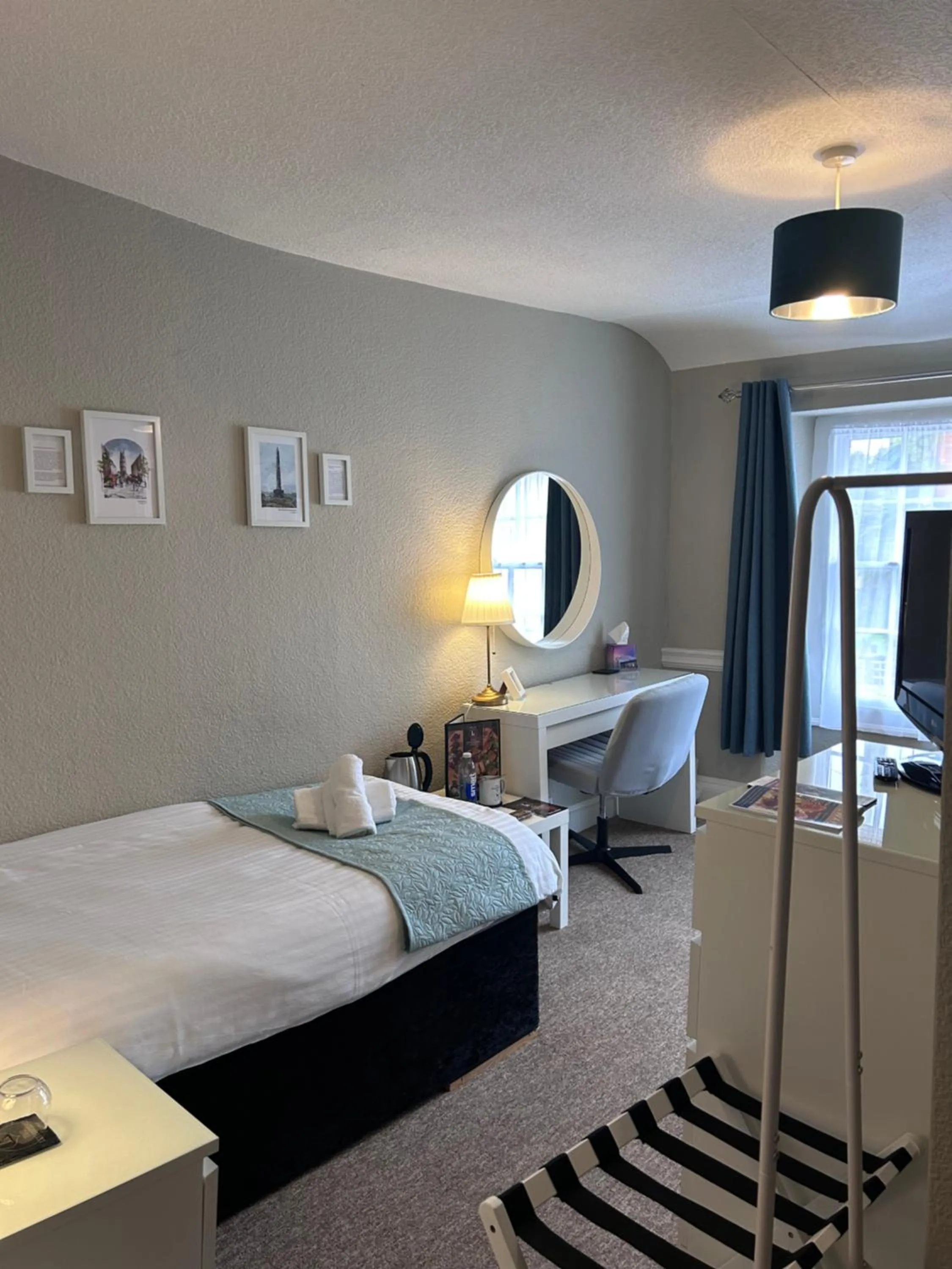 Bed in The Lethbridge Arms