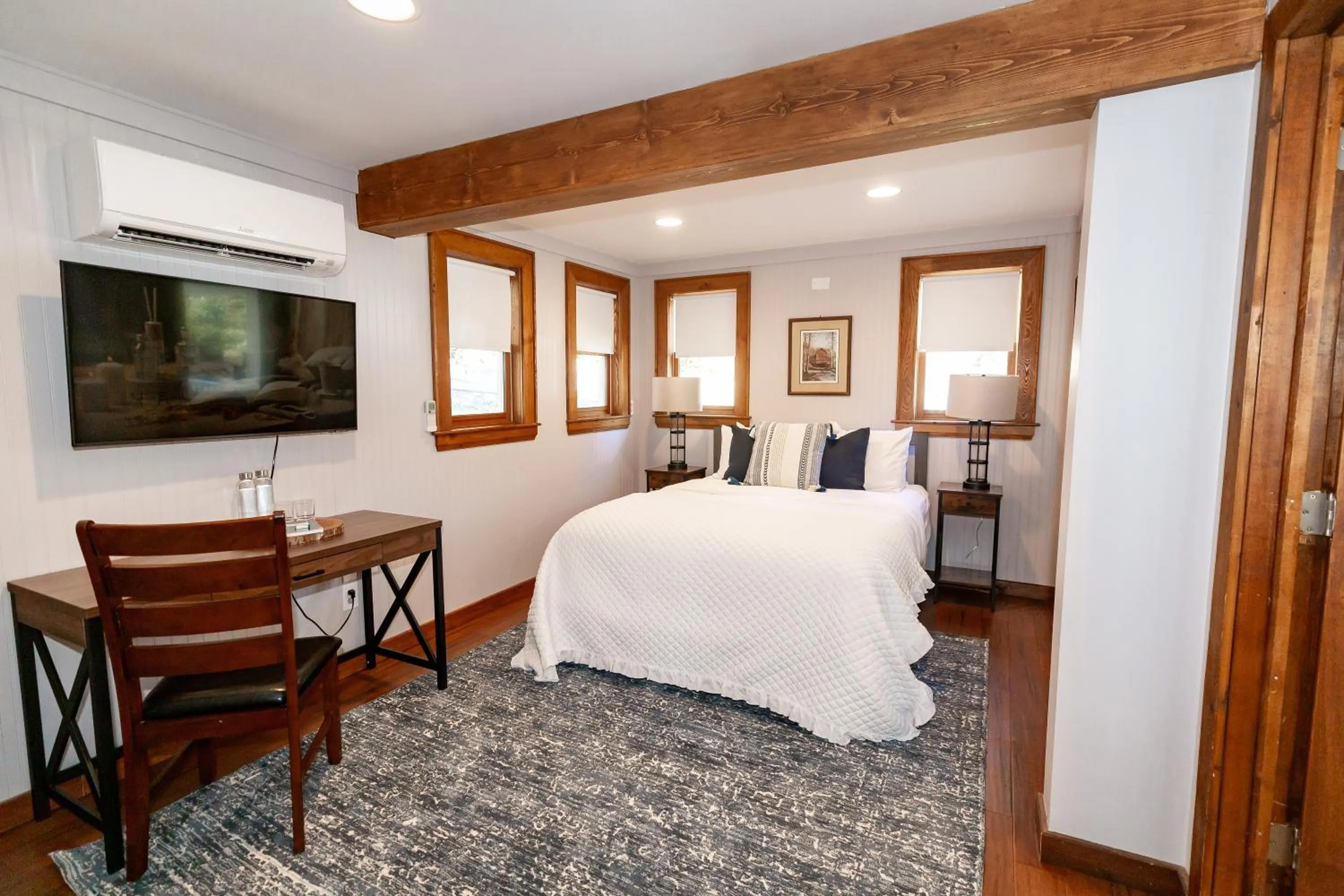 Bed in Lovill House Inn