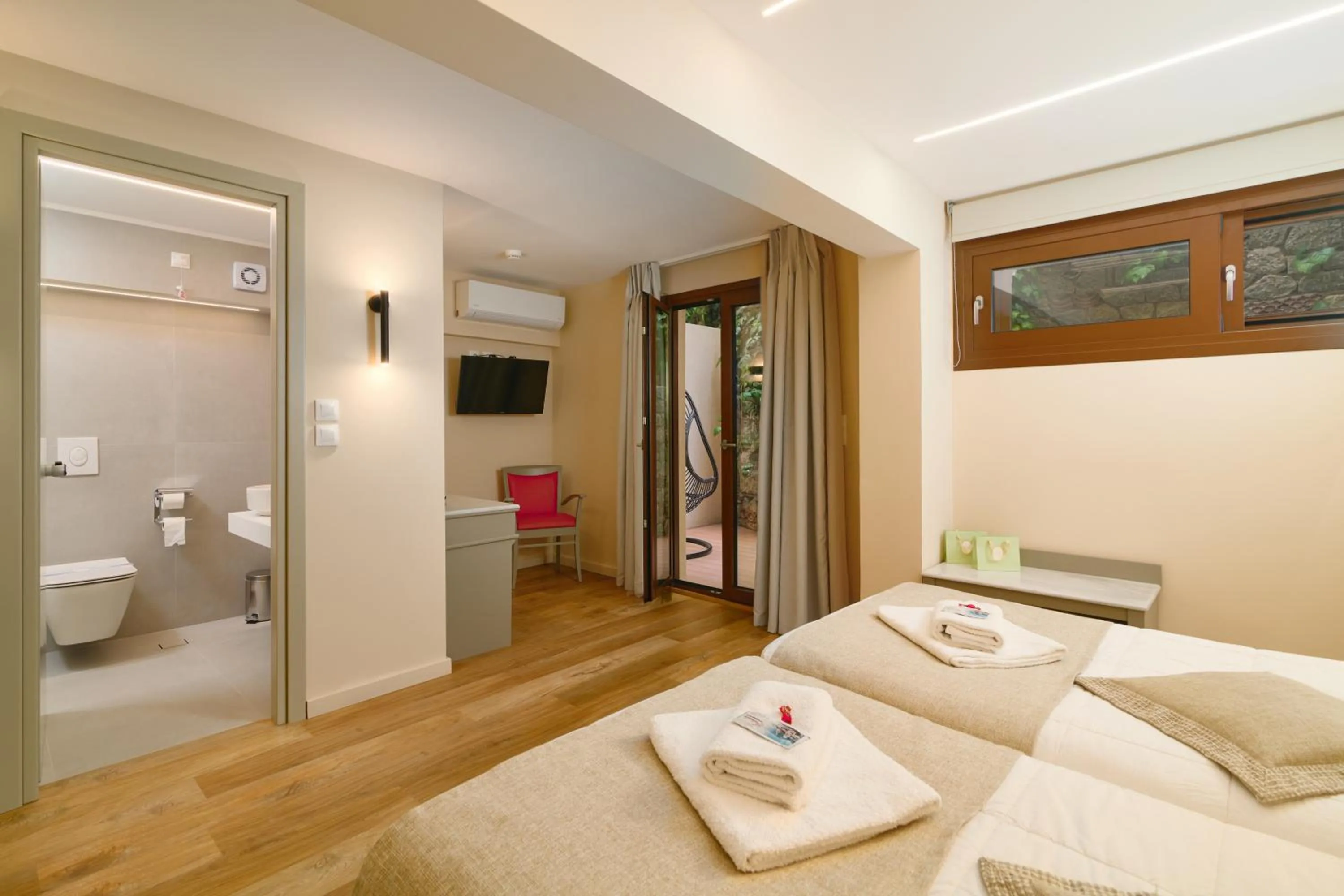 Bed in Fedriades Delphi Hotel