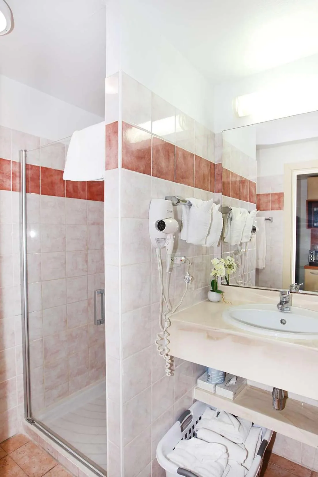 Bathroom in Royal Islander Club Resort La Terrasse