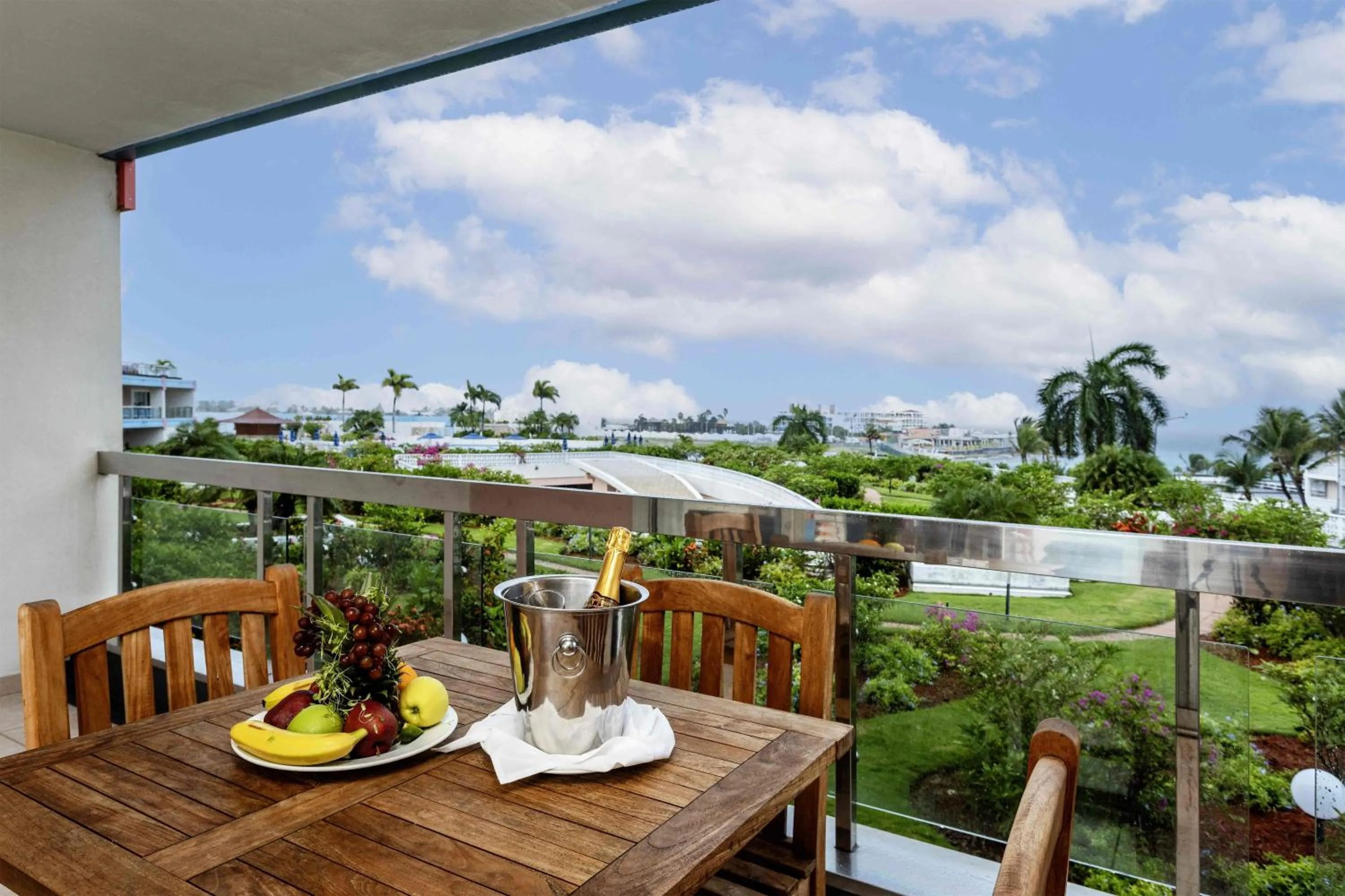Photo of the whole room in Royal Islander Club Resort La Terrasse
