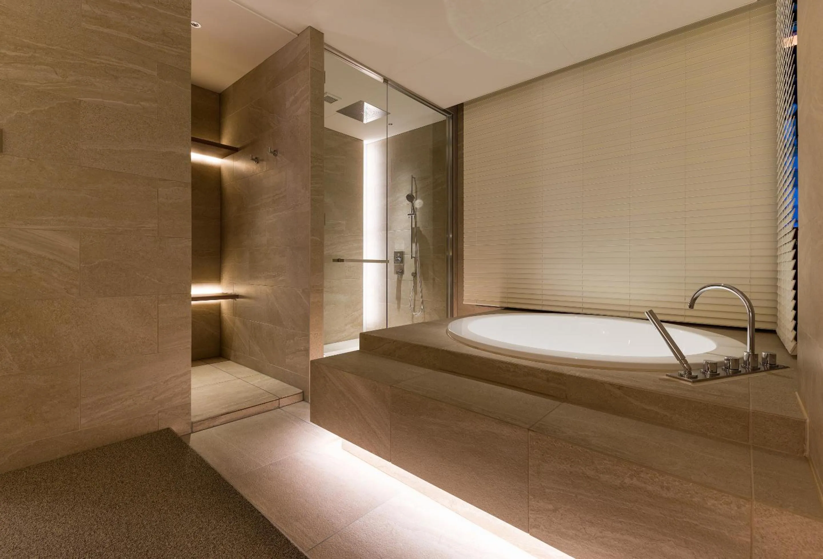 Bath in THE skM TOKYO HOTEL & DINING