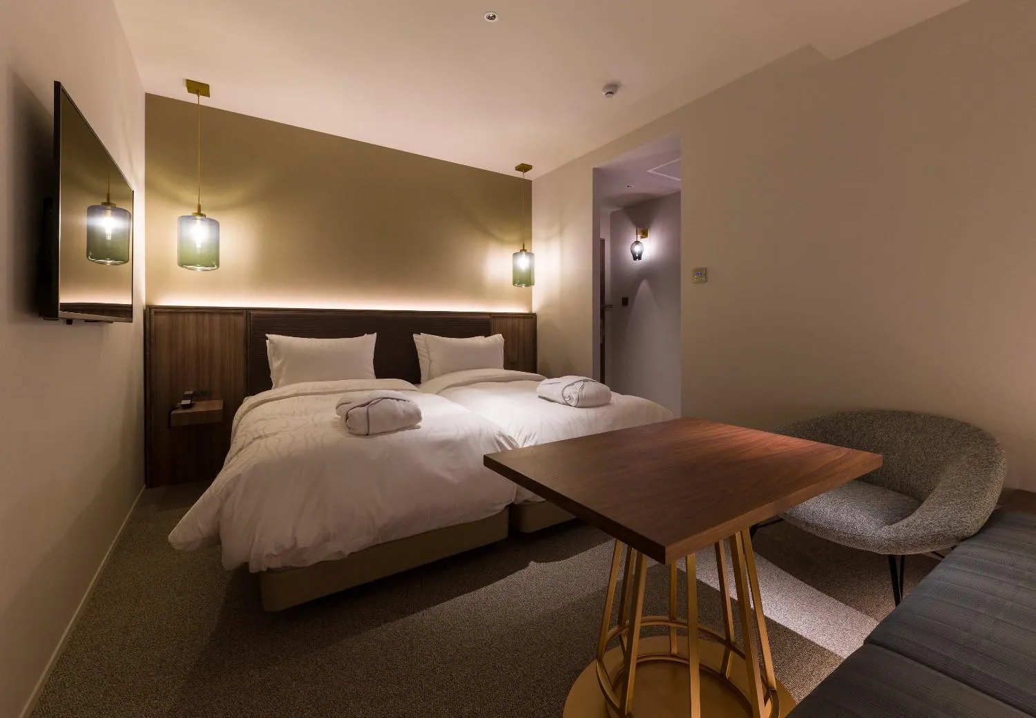 Photo of the whole room, Bed in THE skM TOKYO HOTEL & DINING