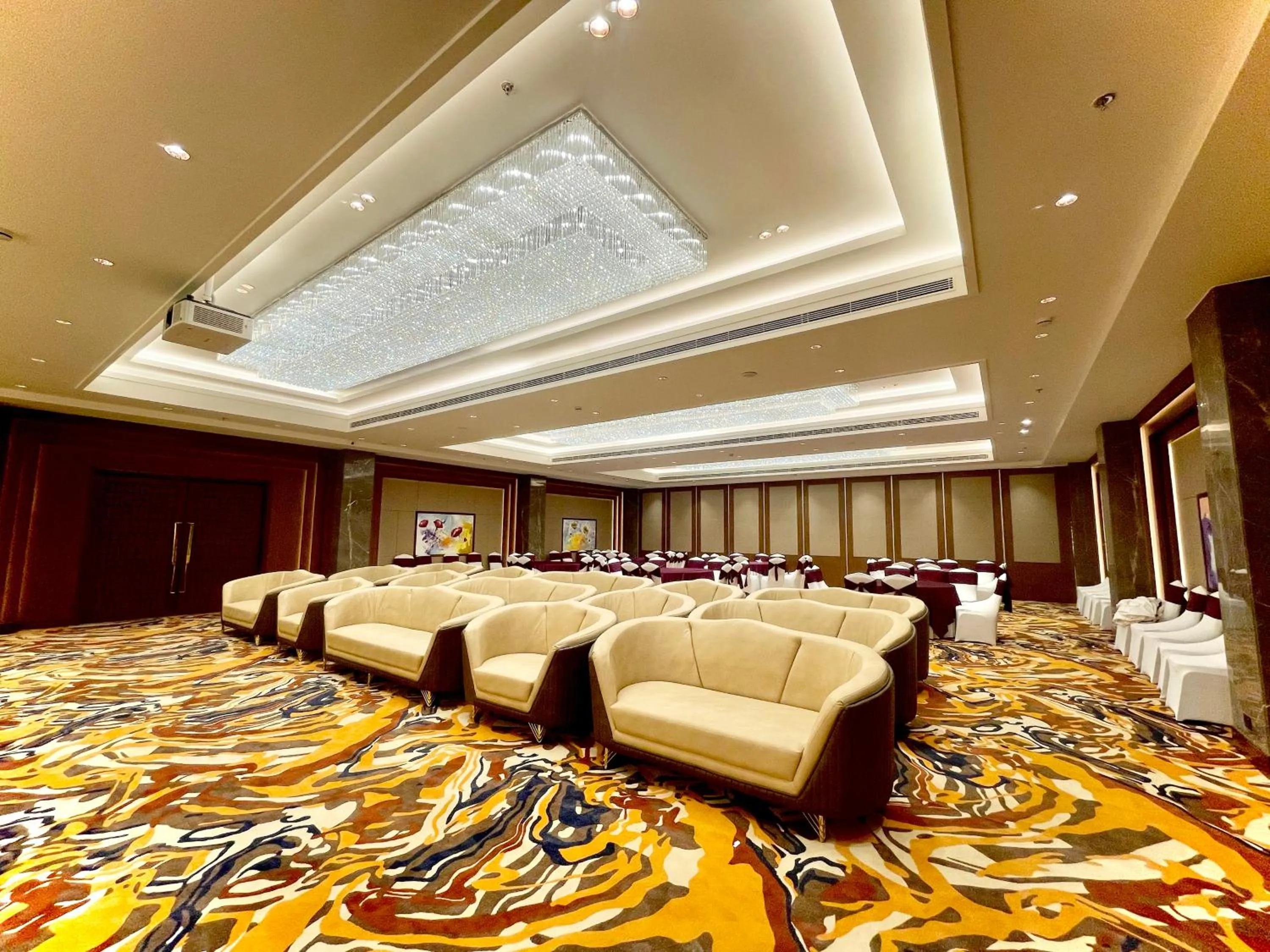 Restaurant/places to eat in The Mars Resorts