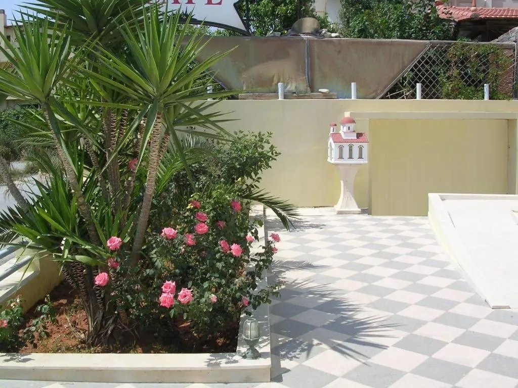 Garden in Eleni Palace