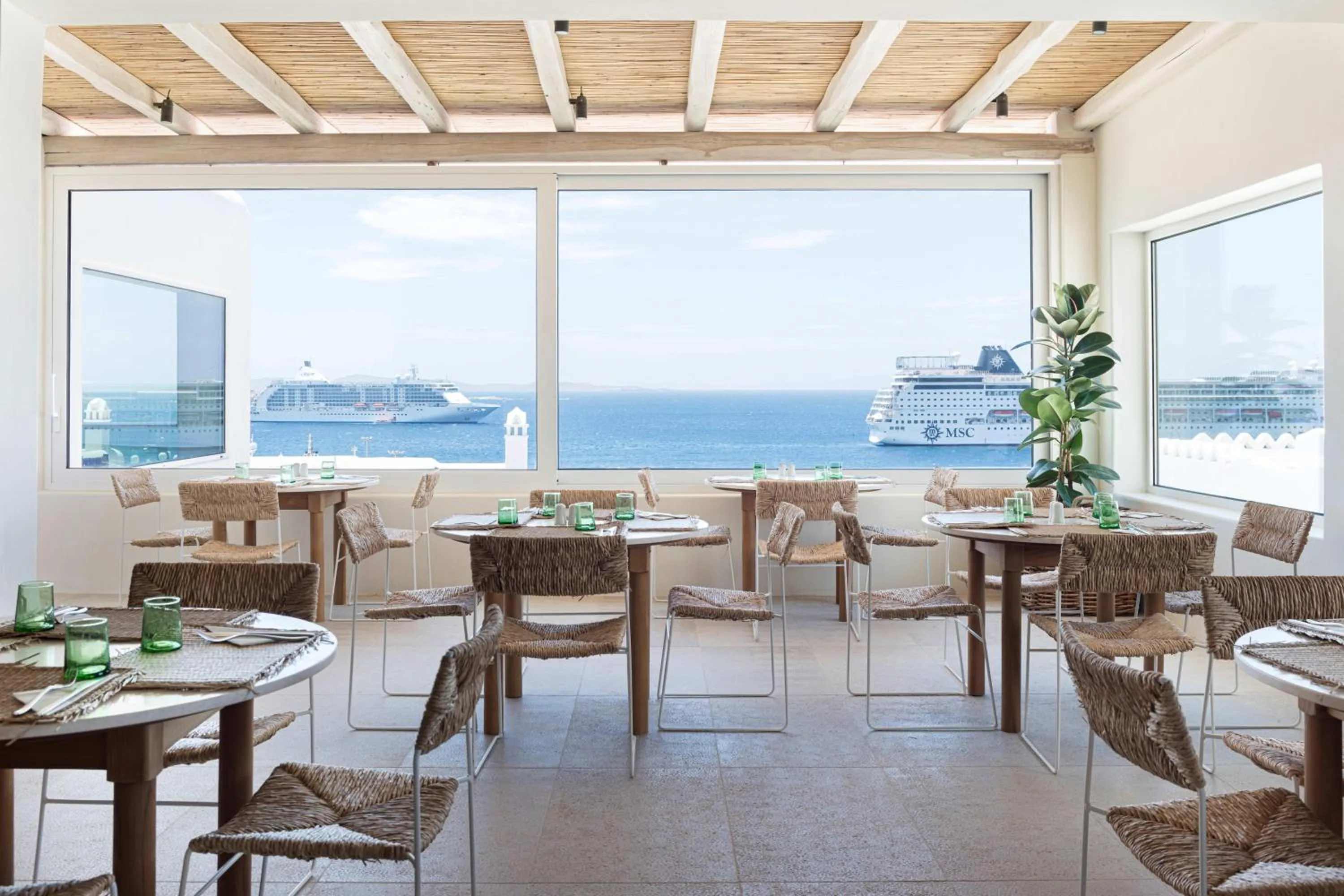 Restaurant/places to eat in Porto Mykonos