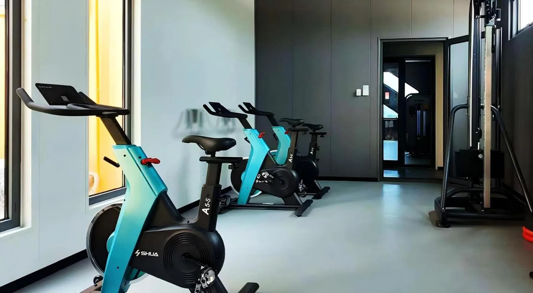 Fitness centre/facilities in Escale International Hotel