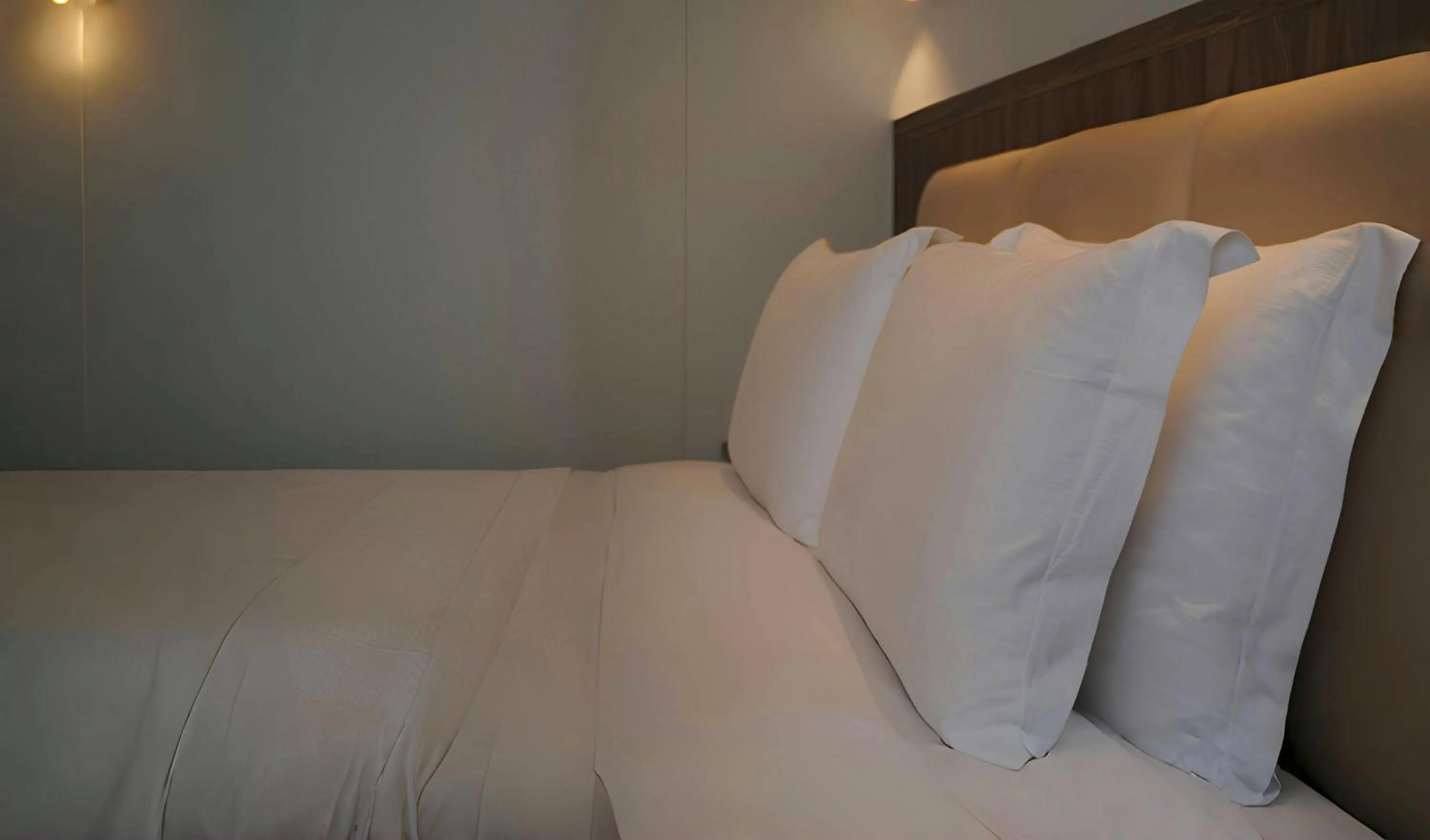 Escale International Hotel