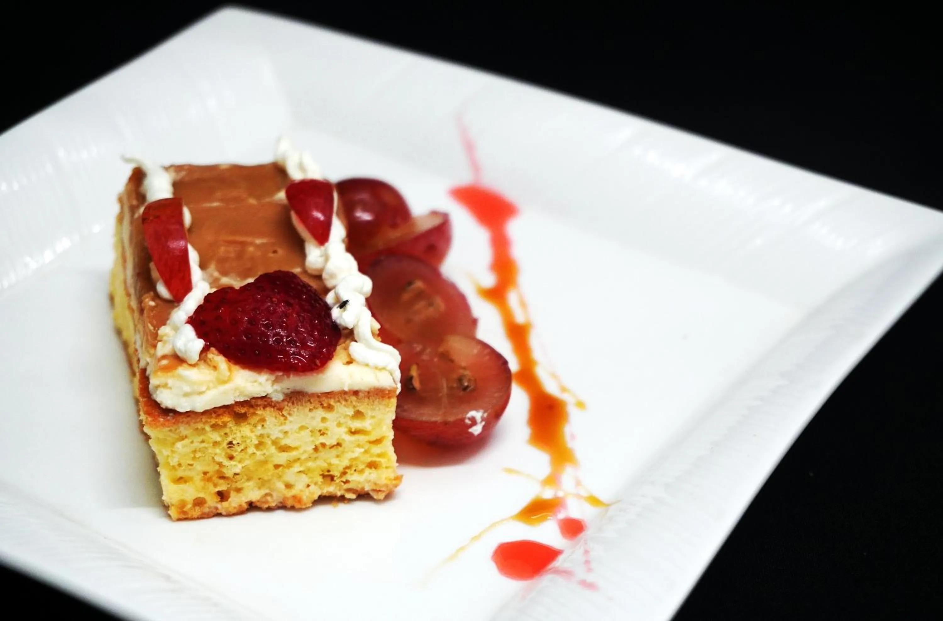 Restaurant/places to eat in Escale International Hotel