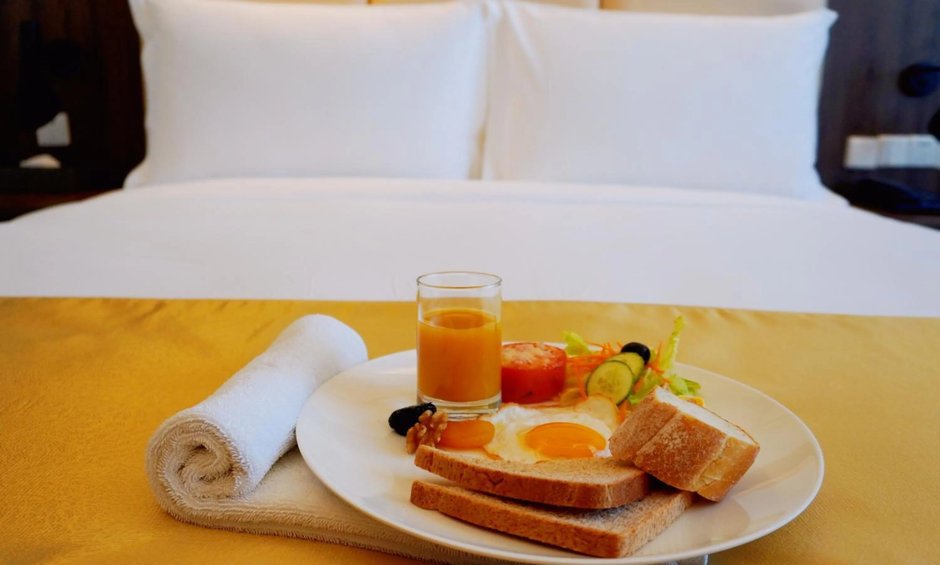 Restaurant/places to eat in Escale International Hotel