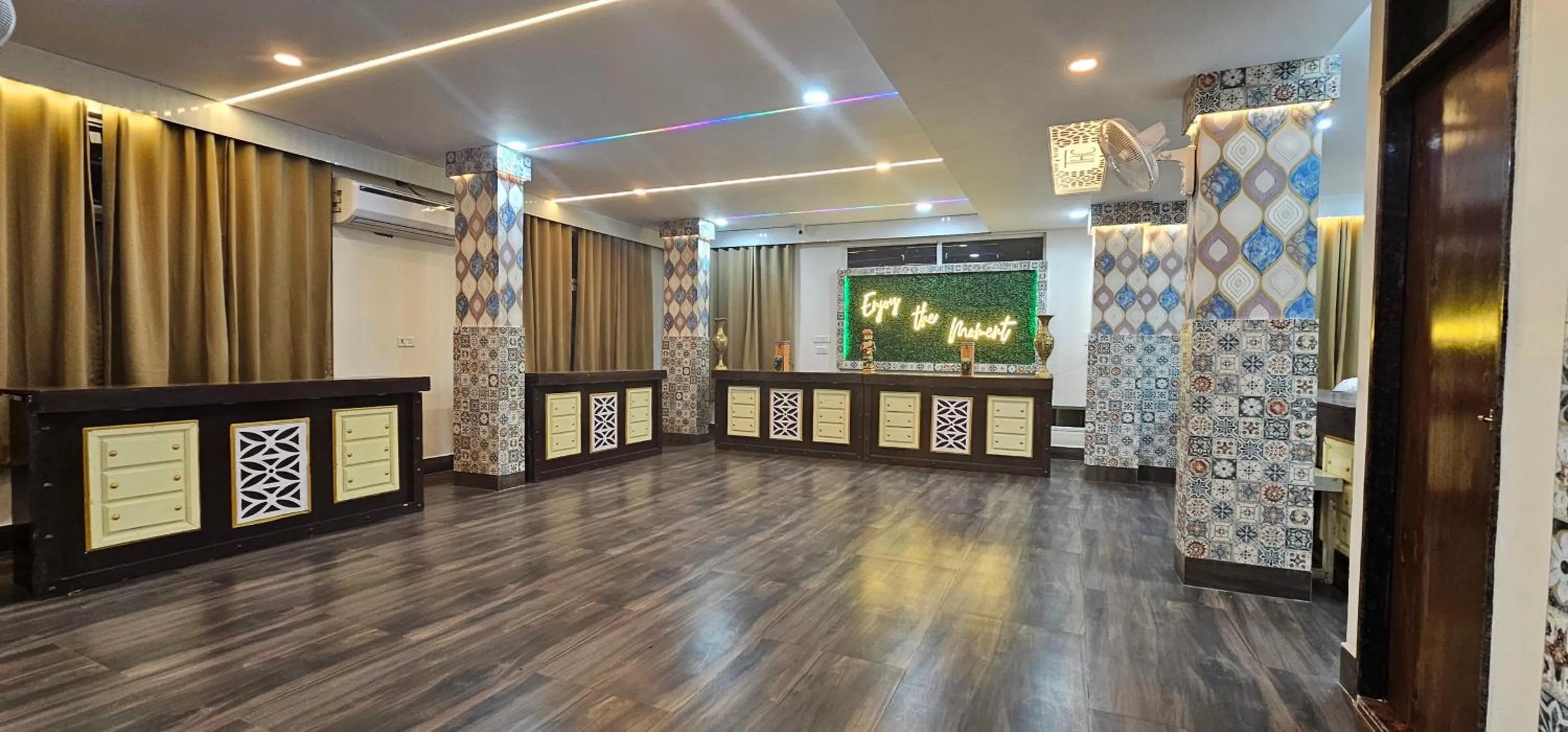 Banquet/Function facilities in Hotel Shree A unit of THC Group