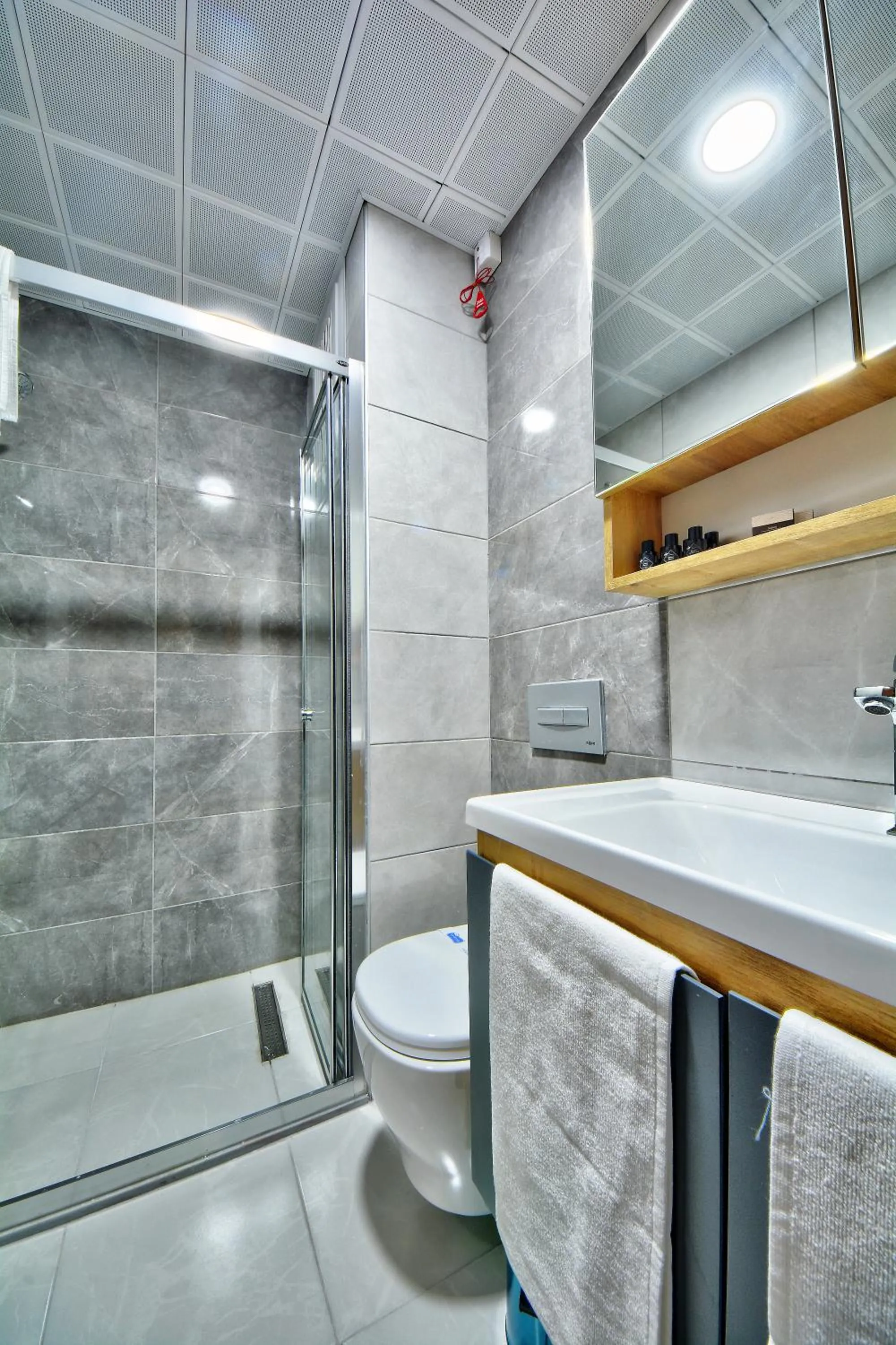 Bathroom in North Blue Life