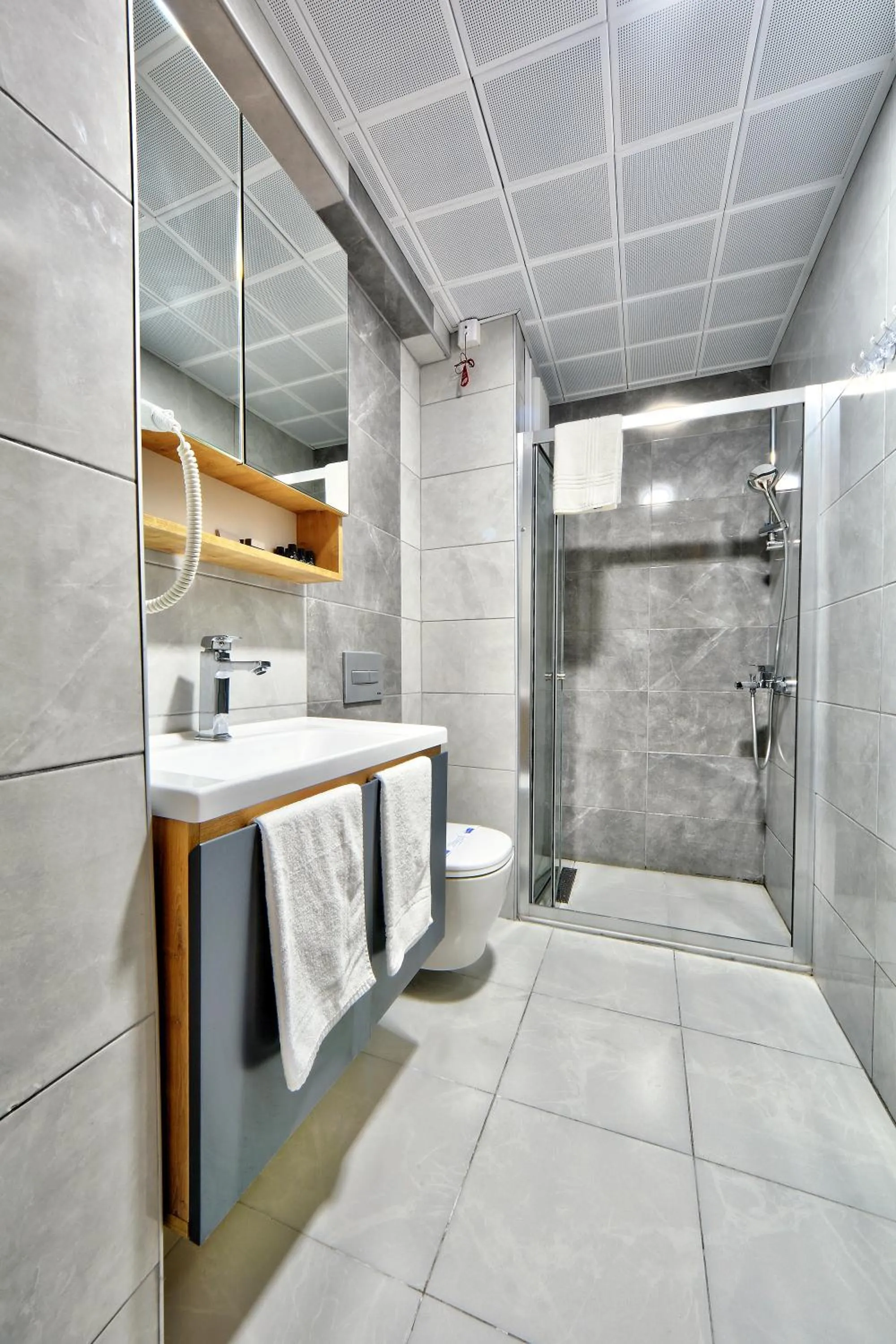 Bathroom in North Blue Life