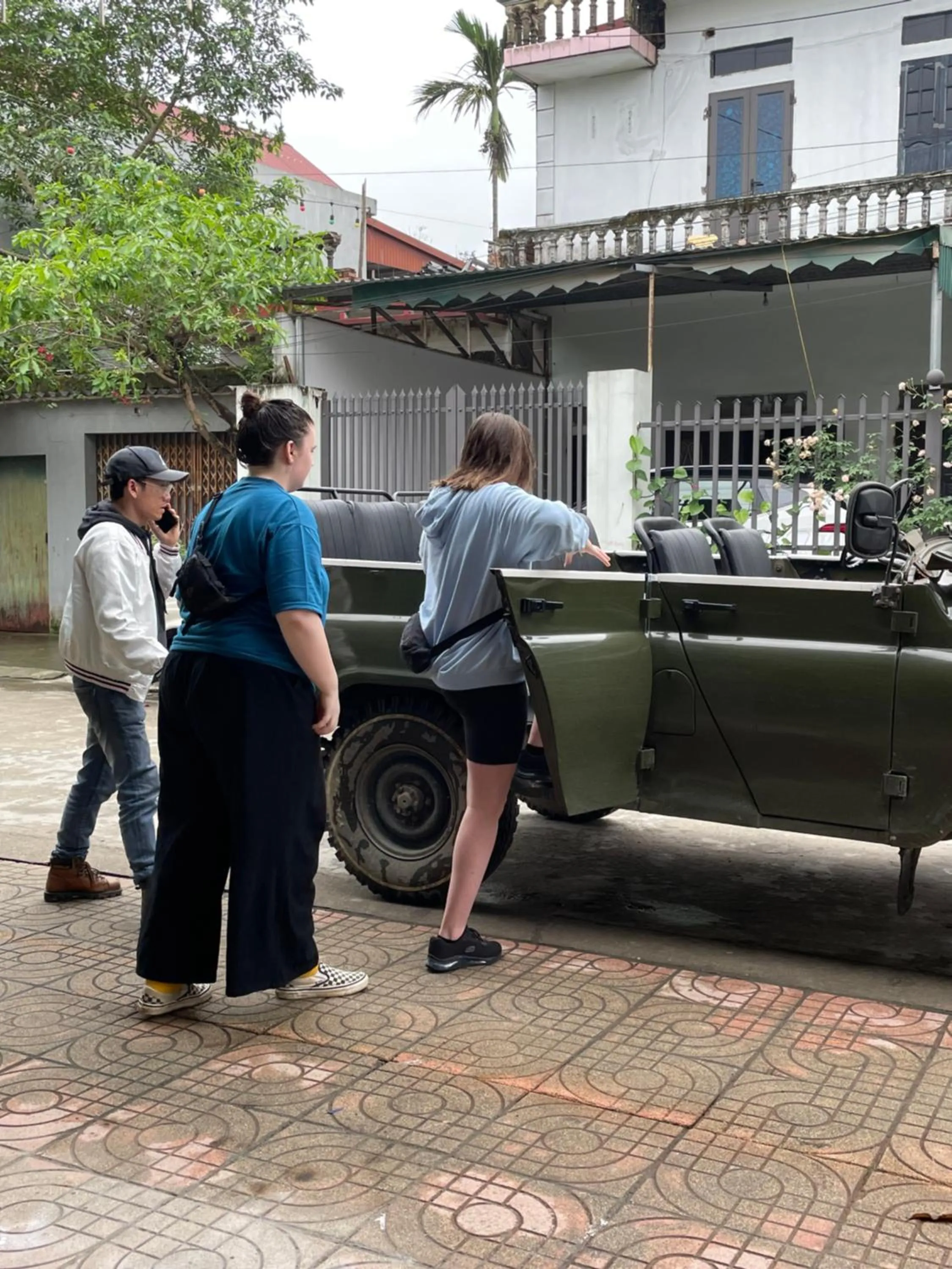 People in Vani's Home