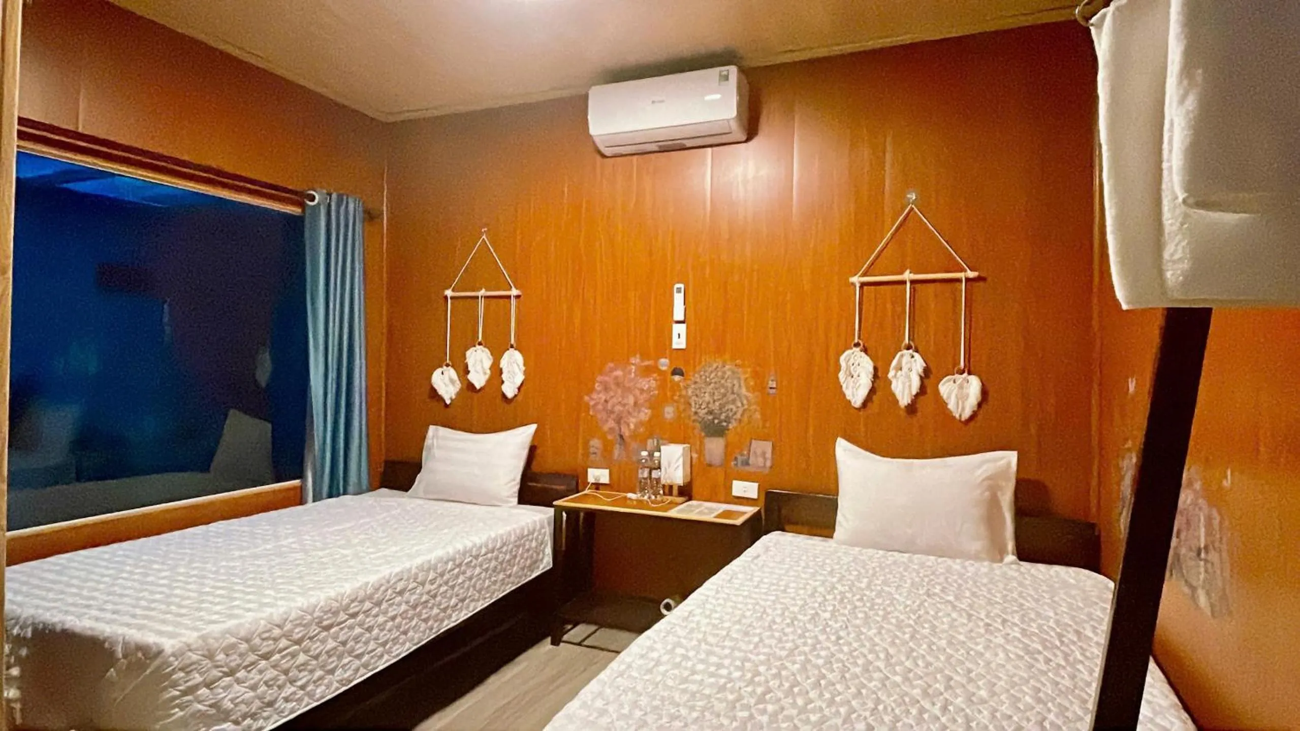 Photo of the whole room, Bed in Vani's Home